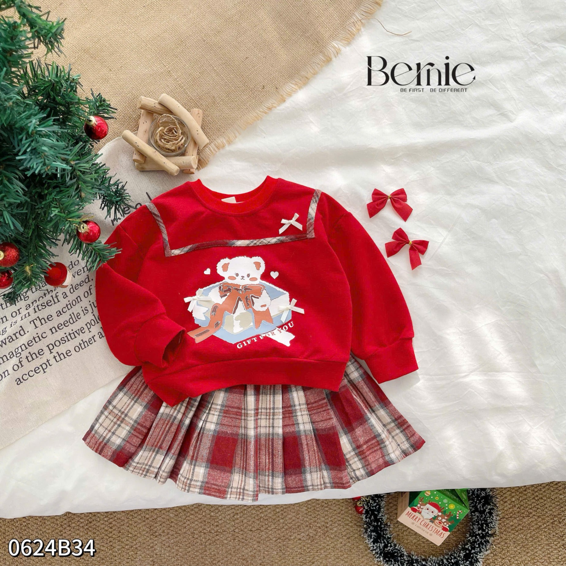 Set bé gái chân váy xếp ly Bernie