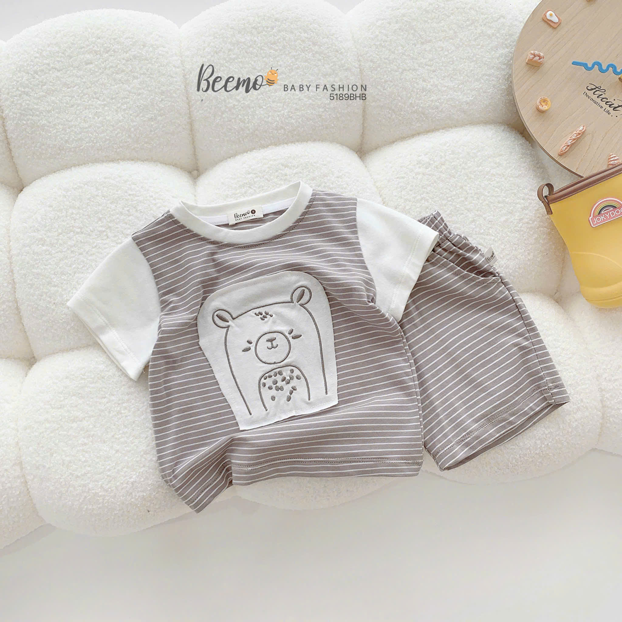 Set cộc tay kẻ ngang thêu hình lạc đà Beemo