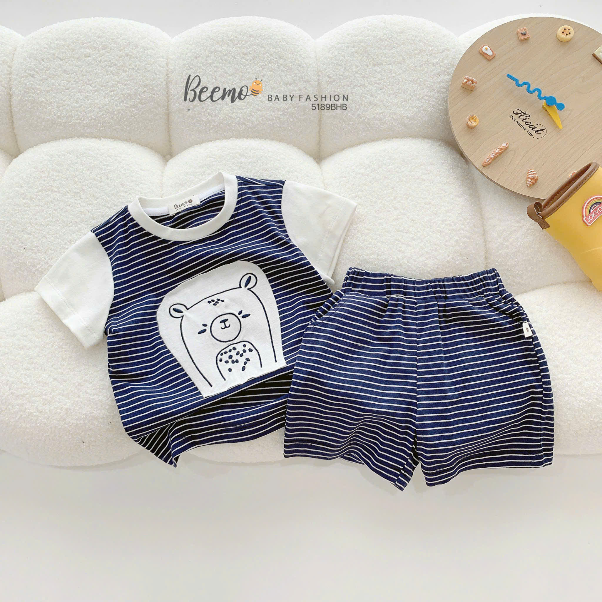 Set cộc tay kẻ ngang thêu hình lạc đà Beemo