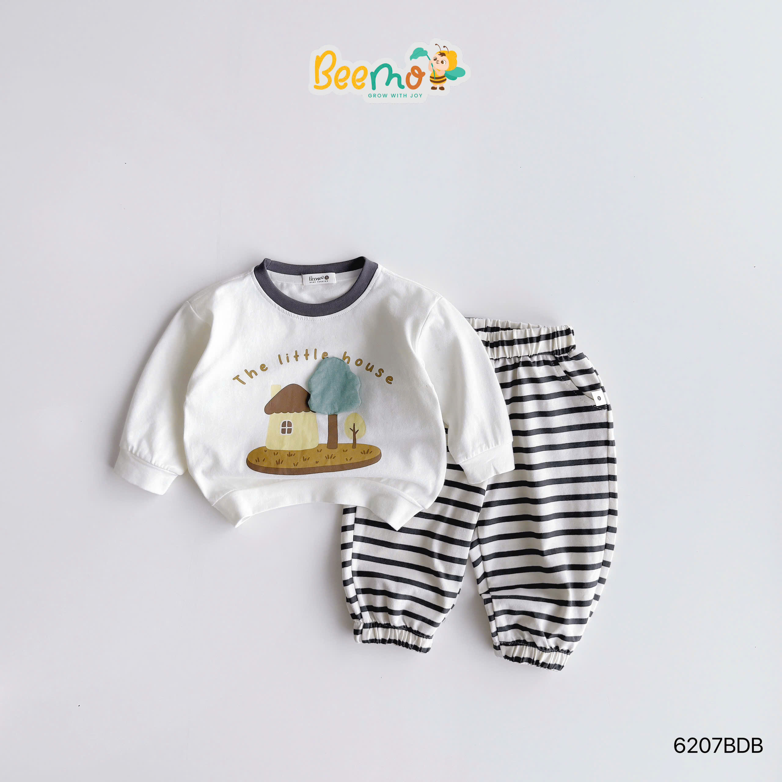 Set dài tay in hình phối quần kẻ Beemo