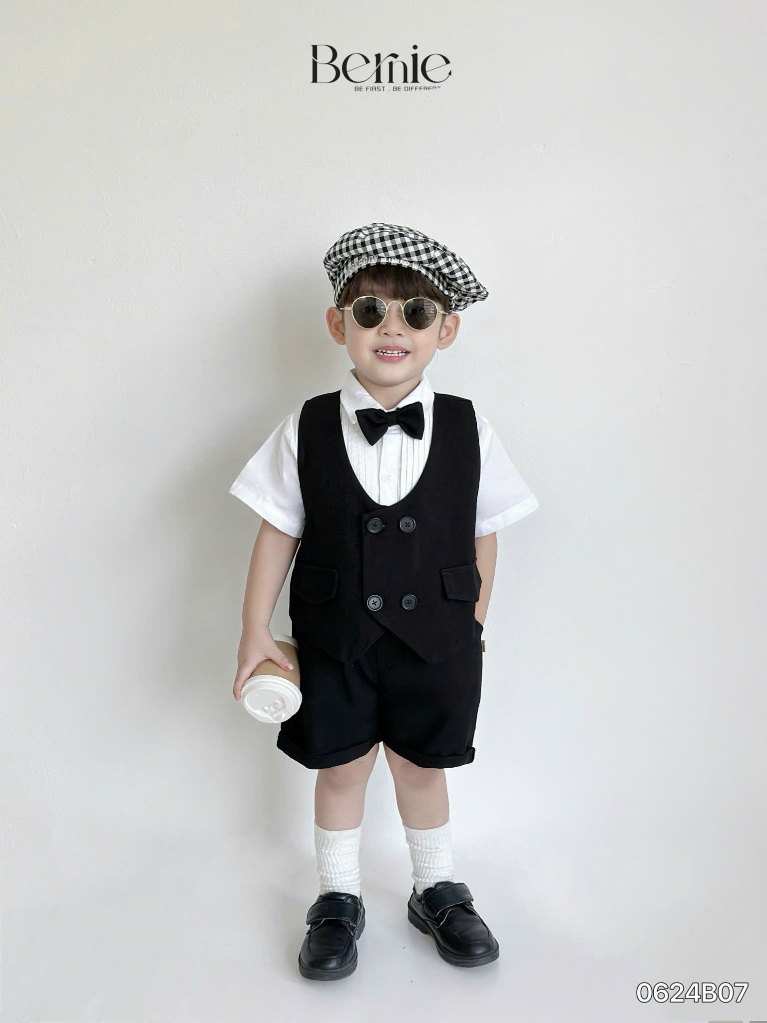 Set gile kèm áo sơ mi thô cộc tay kết hợp nơ cổ Bernie cho bé