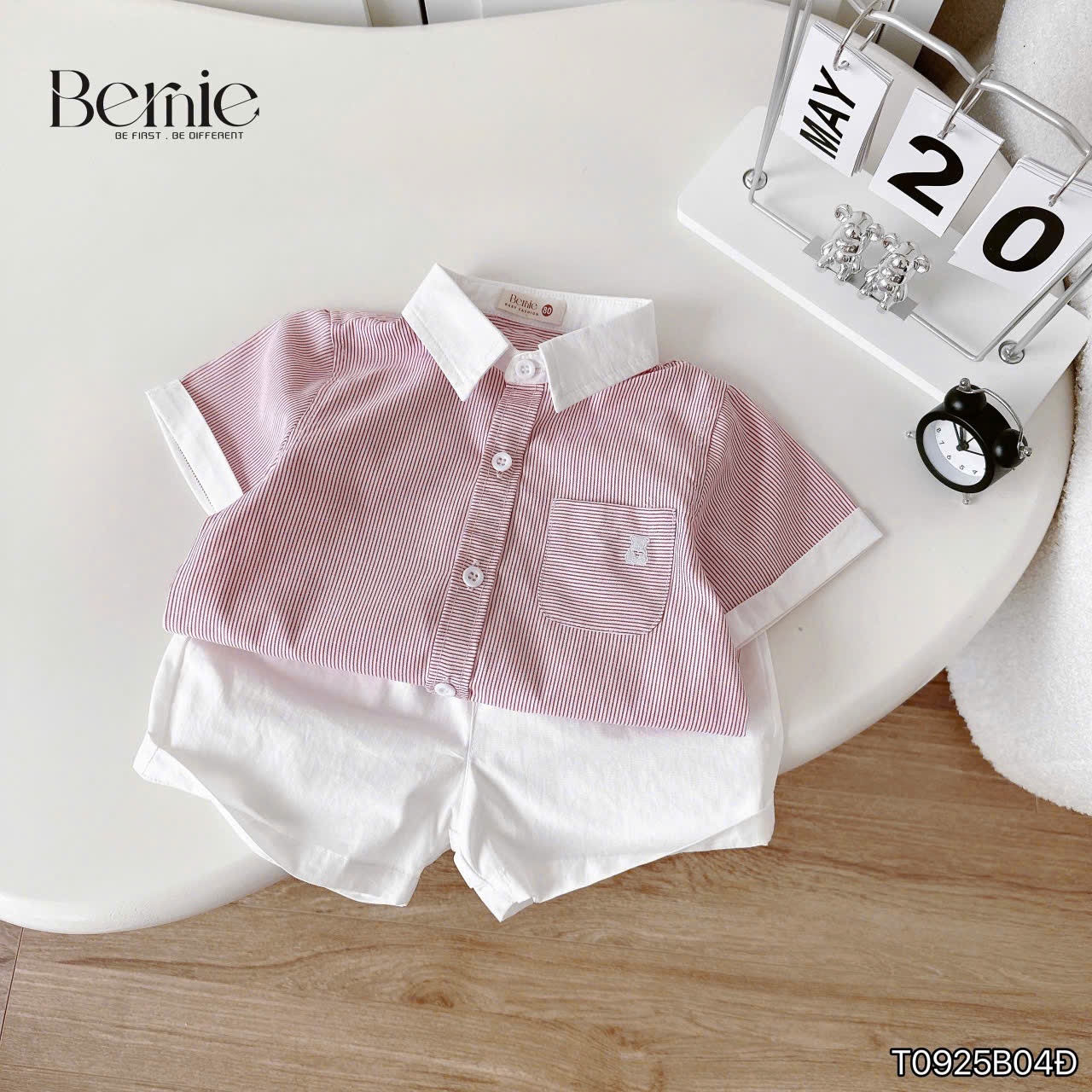 Set sơ mi kẻ đỏ phối cổ thêu túi Bernie