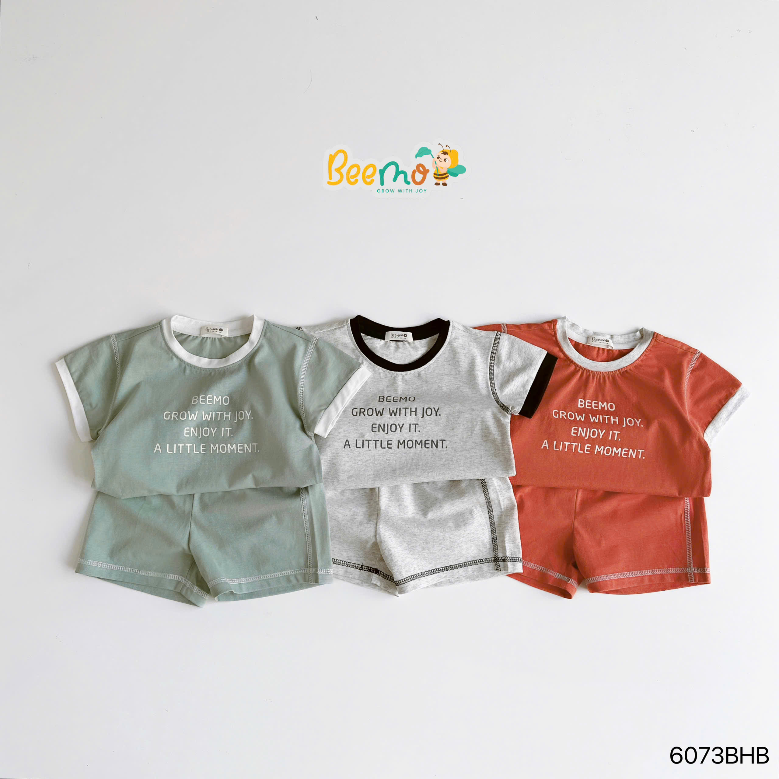 Set thun cộc tay chỉ nổi hình in chữ Beemo