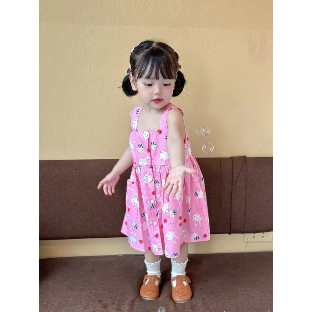 Váy 2 dây bản to - váy sát nách cổ vuông Mozi chất thô mềm cho bé- váy cúc trước
