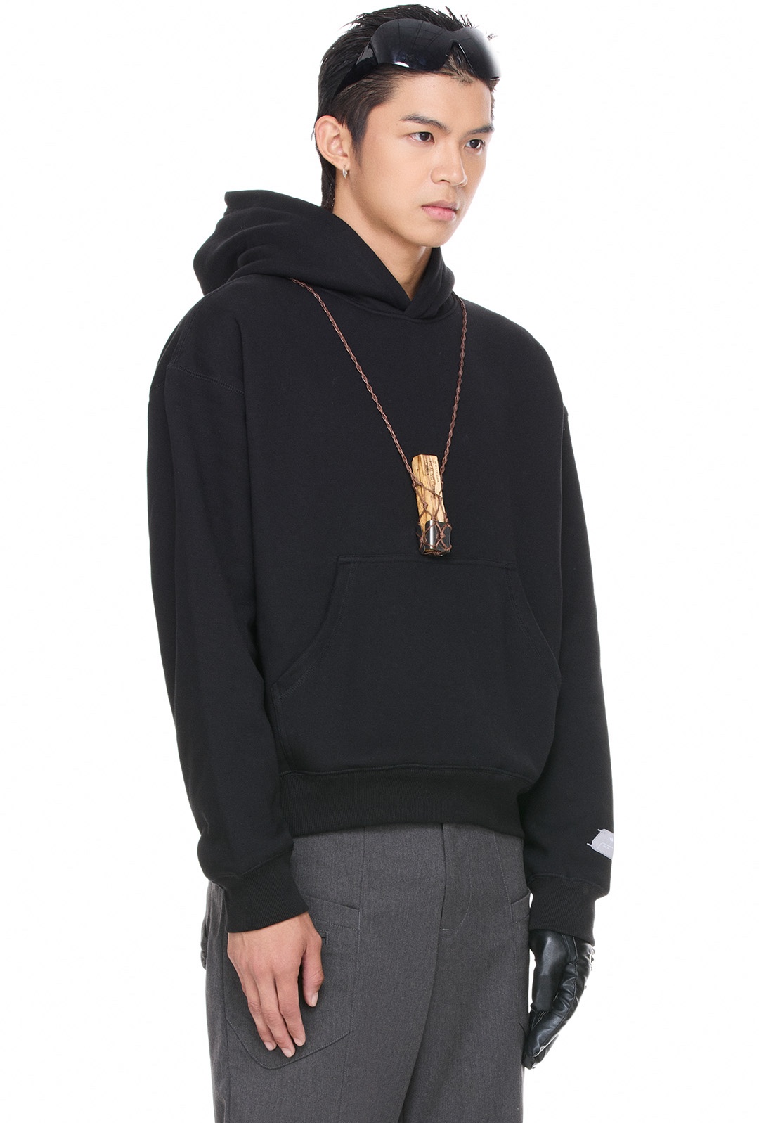 BEUTER® BLANK HOODIE - BLACK