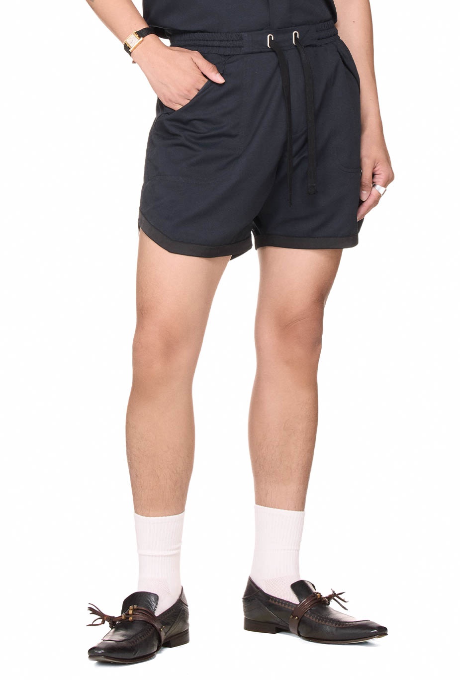 BEUTER® RELAXED SUITE SHORTS - BLACK