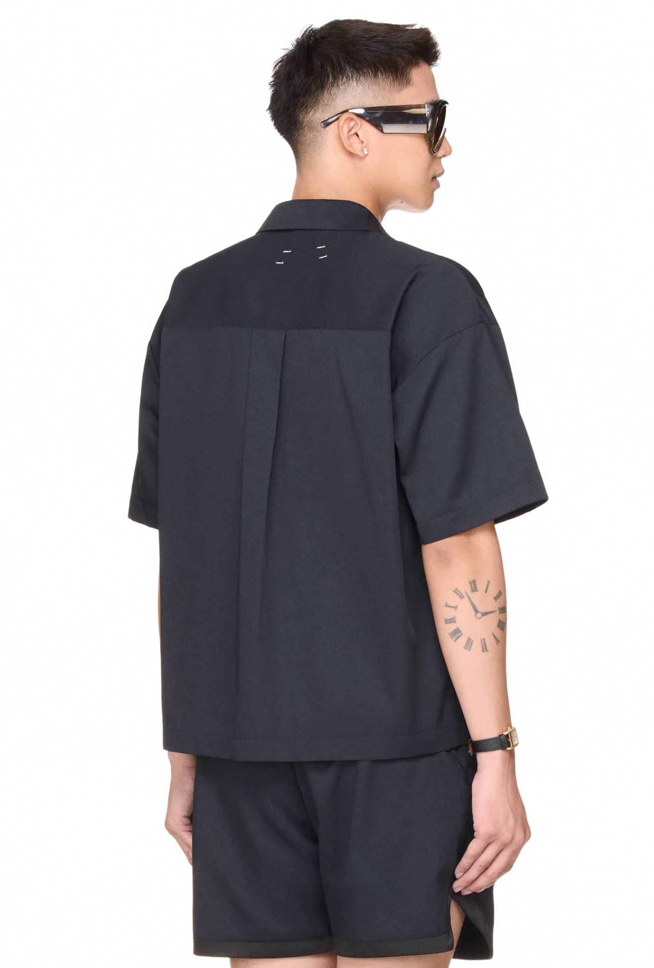 BEUTER® EMBROIDERED BUTTON UP SHIRT - BLACK