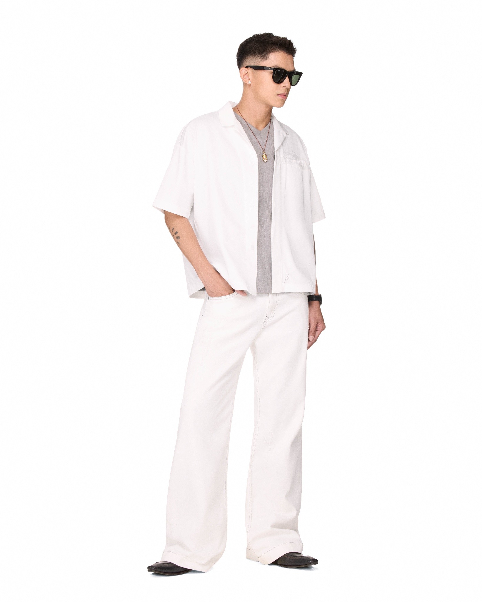 BEUTER® APPLIQUÉ BUTTON UP SHIRT - WHITE