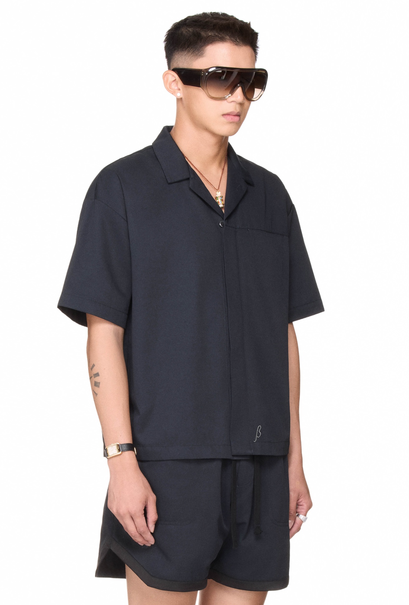 BEUTER® EMBROIDERED BUTTON UP SHIRT - BLACK