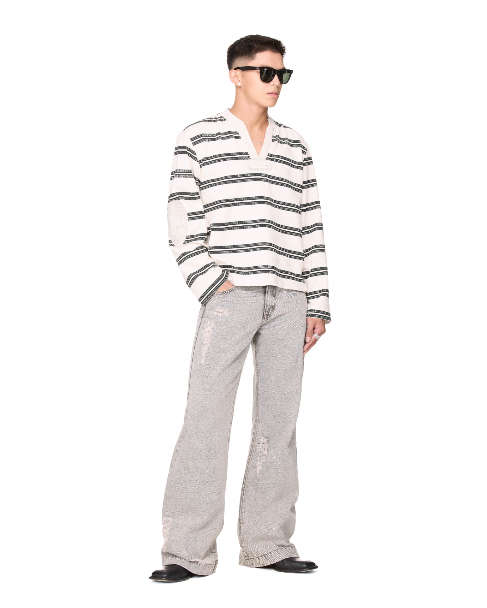 BEUTER® STRIPED ELBOW PATCH SWEATER - WHITE