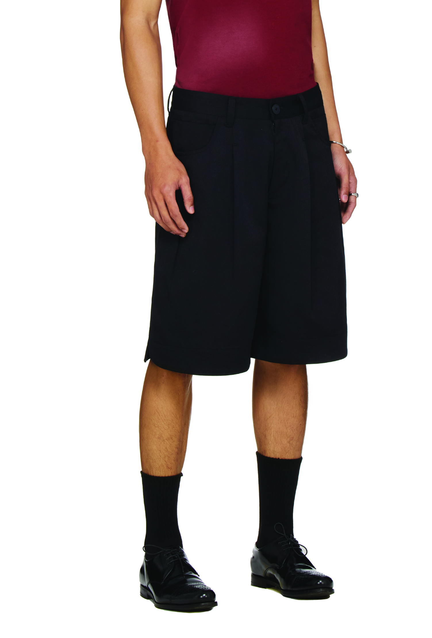 BEUTER® PLEATED SHORTS - BLACK