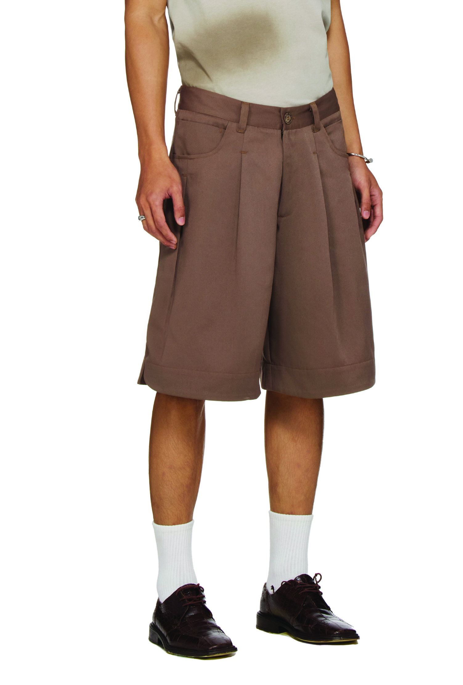 BEUTER® PLEATED SHORTS - WOODBURN BROWN