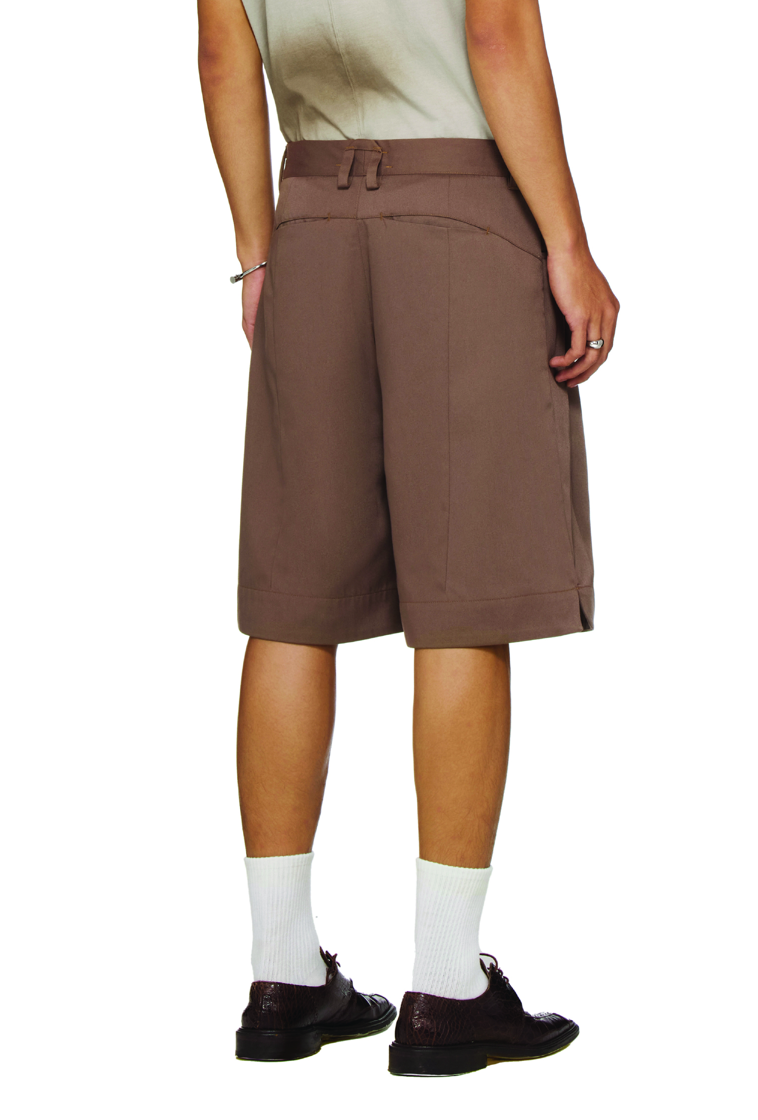 BEUTER® PLEATED SHORTS - WOODBURN BROWN