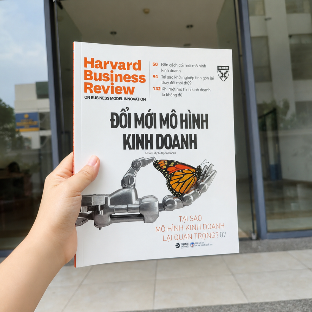 Combo HBR Chiến Lược: Đổi Mới Mô Hình Kinh Doanh + Tái Sáng Tạo Về Nhân Sự + CEO Và Tầm Nhìn Chiến Lược (Combo 3c)