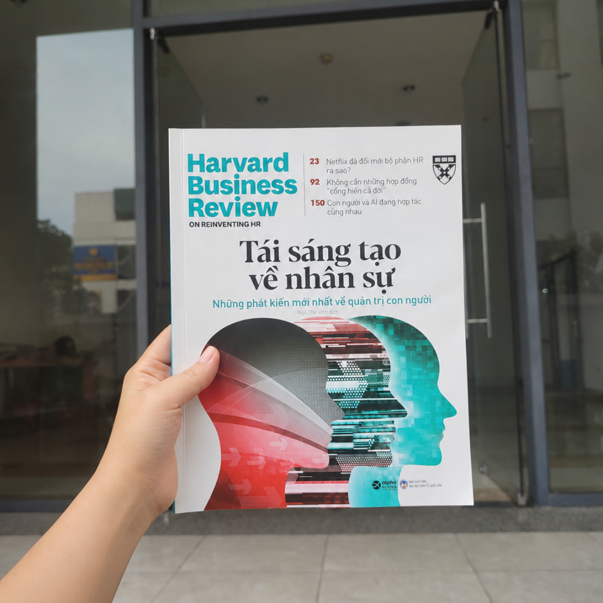 Combo HBR Chiến Lược: Đổi Mới Mô Hình Kinh Doanh + Tái Sáng Tạo Về Nhân Sự + CEO Và Tầm Nhìn Chiến Lược (Combo 3c)