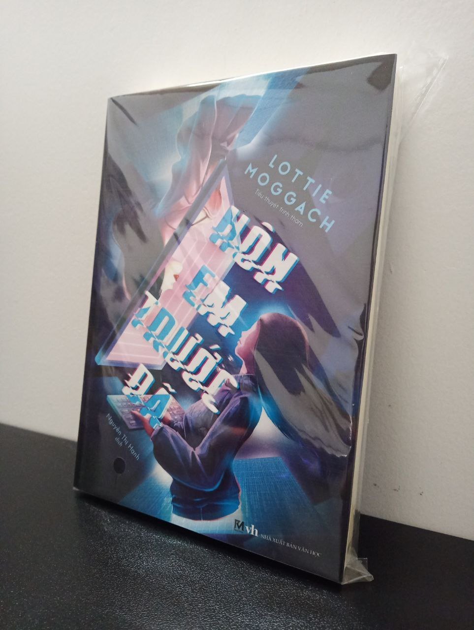 Hôn Em Trước Đã - Lottie Moggach New 100% HCM.ASB0303