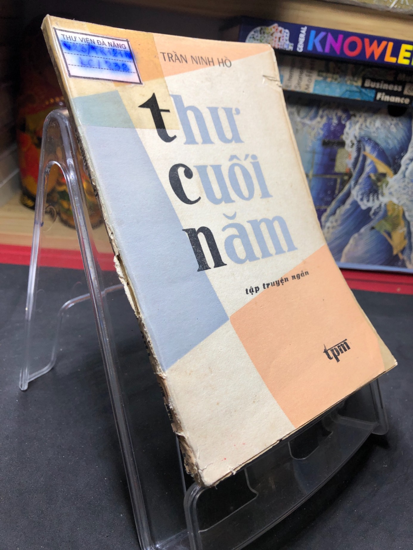 Thư cuối năm 1985 mới 50% ố vàng rách gáy nhẹ Trần Ninh Hồ HPB0906 SÁCH VĂN HỌC (NSX)