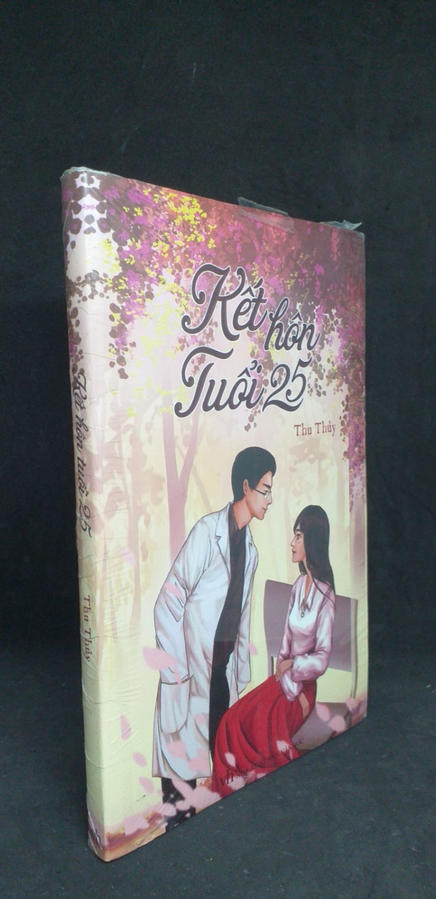 Kết hôn tuổi 25 - Thu Thủy new 90% HCM.ASB0206