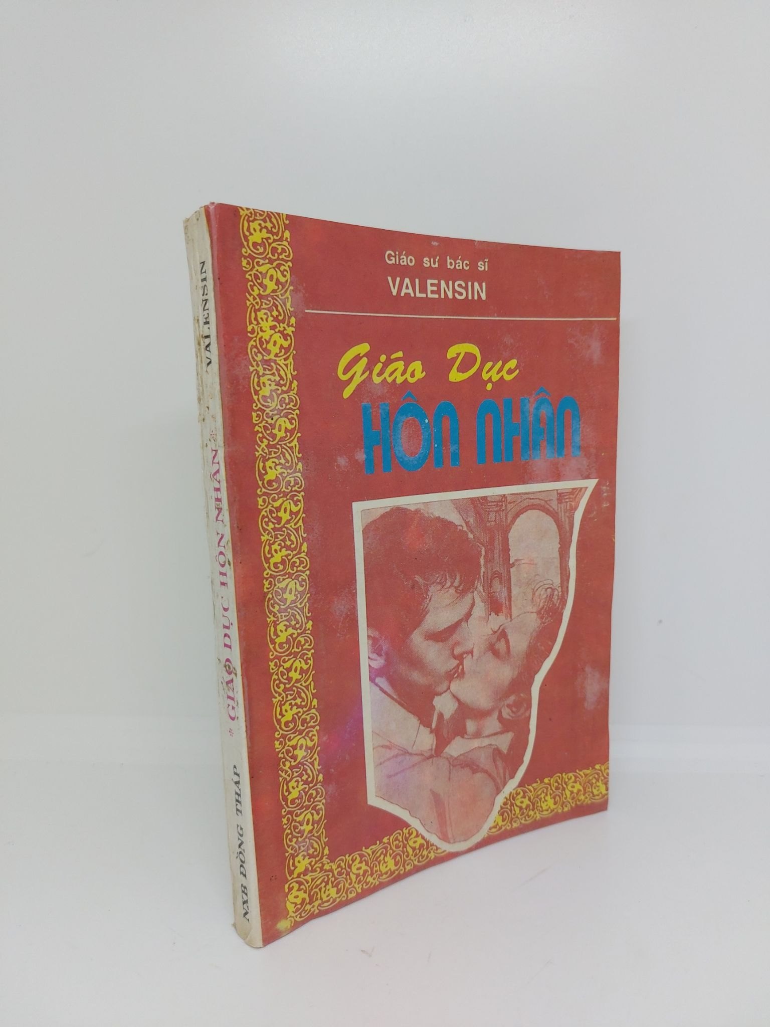Giáo dục hôn nhân mới 70% ố vàng 1993 HCM.ANTQ1409 (NSX)