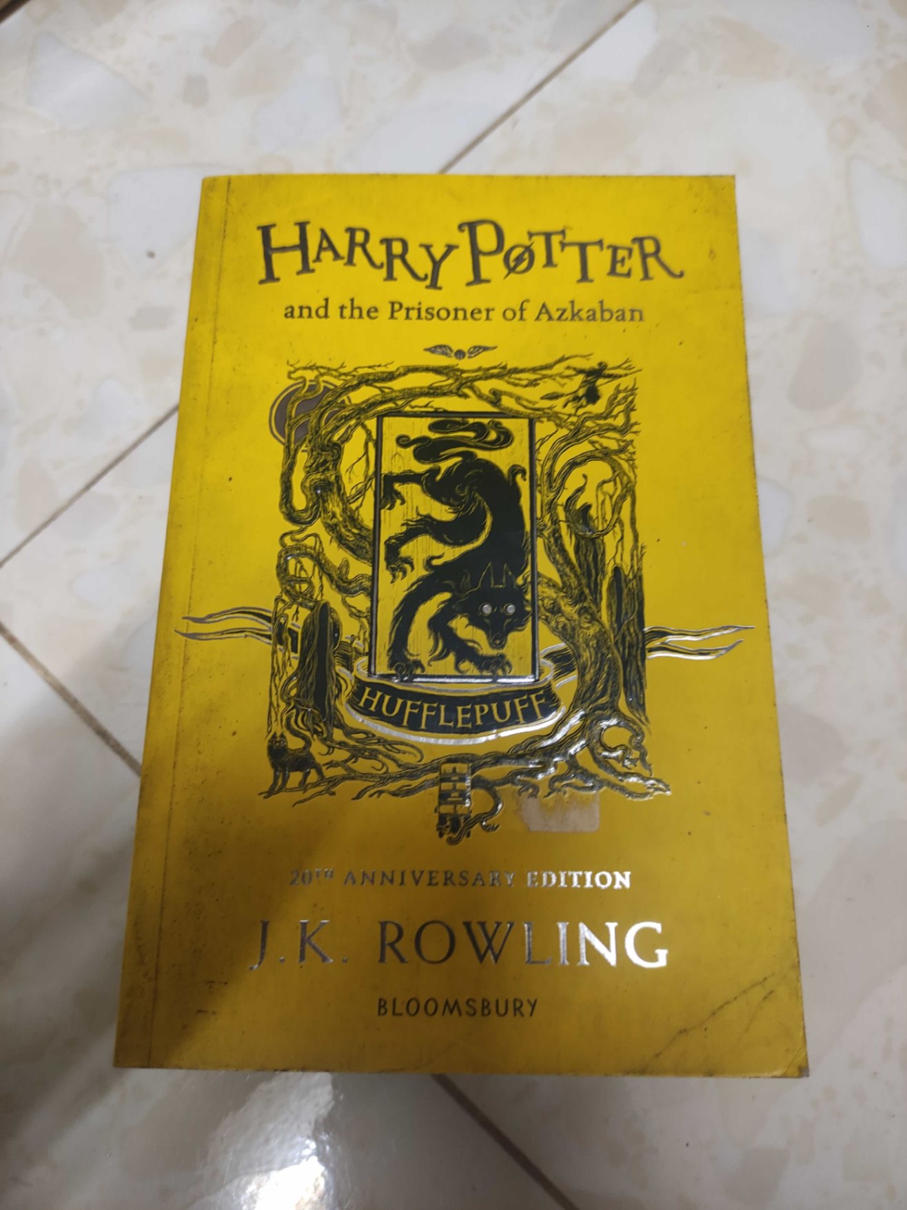 Harry Potter and the Prisoner of Azkaban ( bìa mềm )