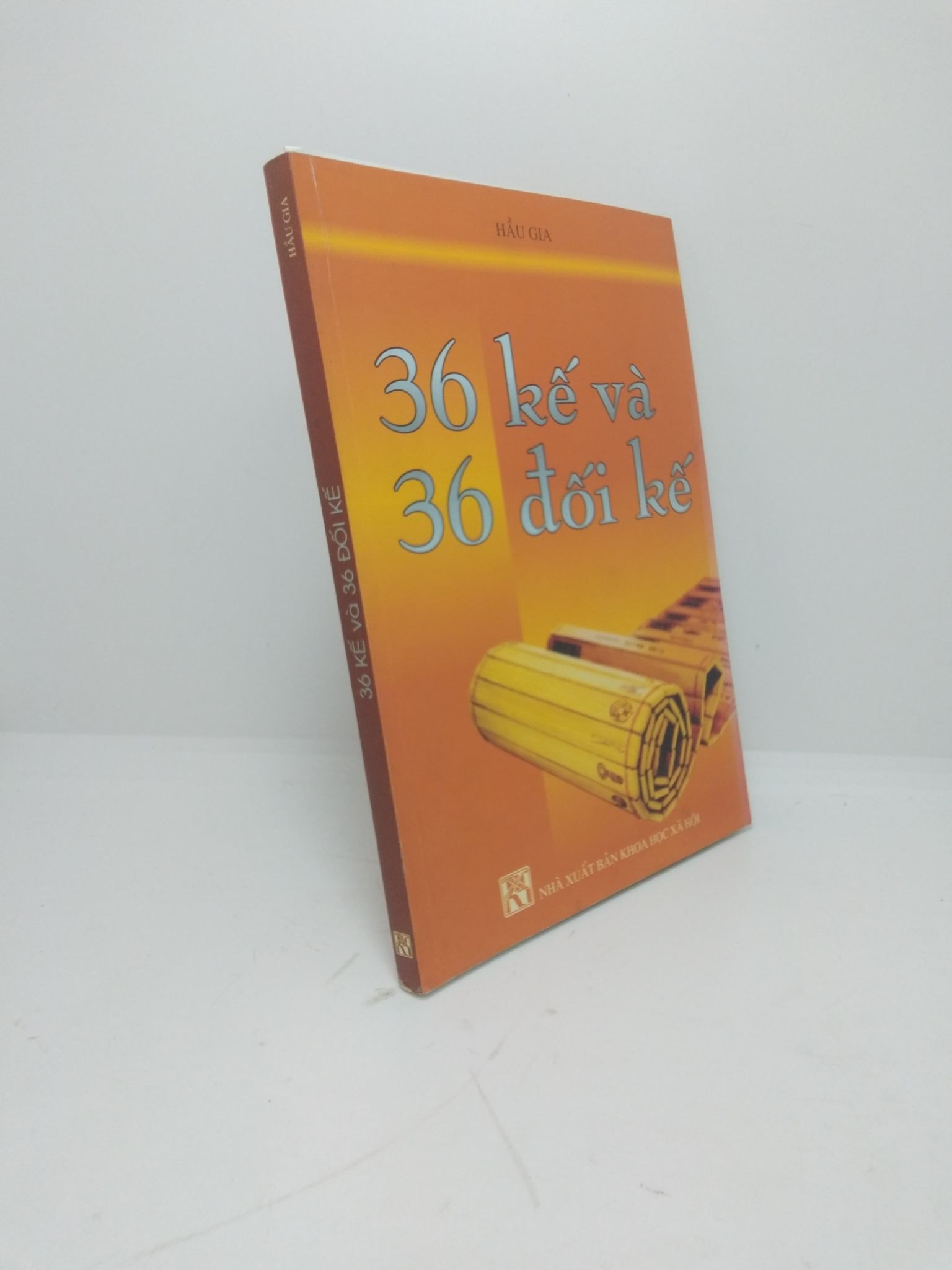 36 kế và 36 đối với năm 2009 mới 80% rách trang bận nhẹ HCM2410