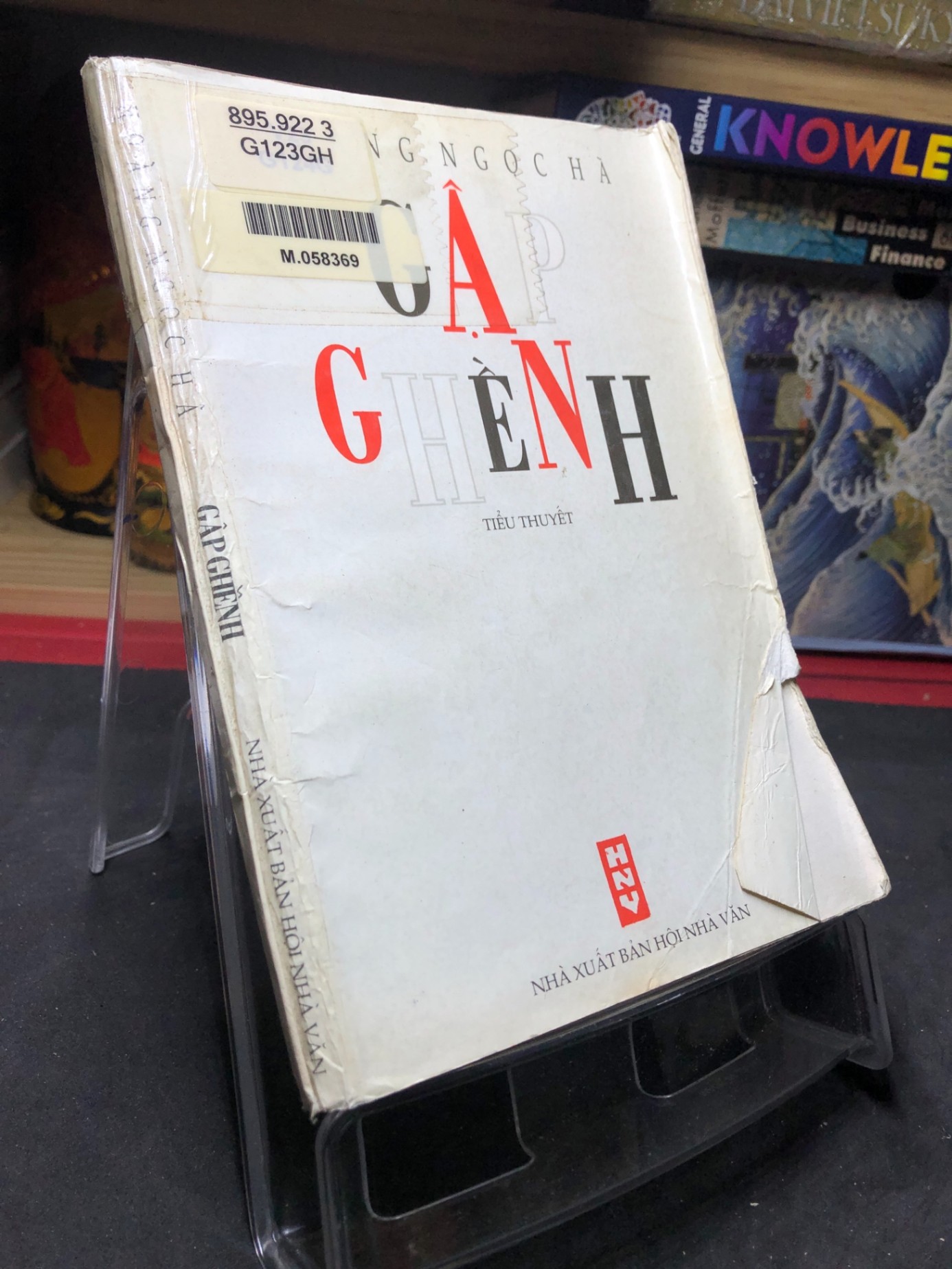 Gập ghềnh 1999 mới 65% ố bẩn nhẹ Hoàng Ngọc Hà HPB0906 SÁCH VĂN HỌC (NSX)