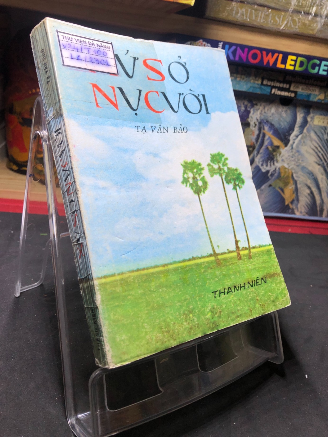 Xứ sở nực cười 1982 mới 60% ố vàng Tạ Văn Bảo HPB0906 SÁCH VĂN HỌC (NSX)