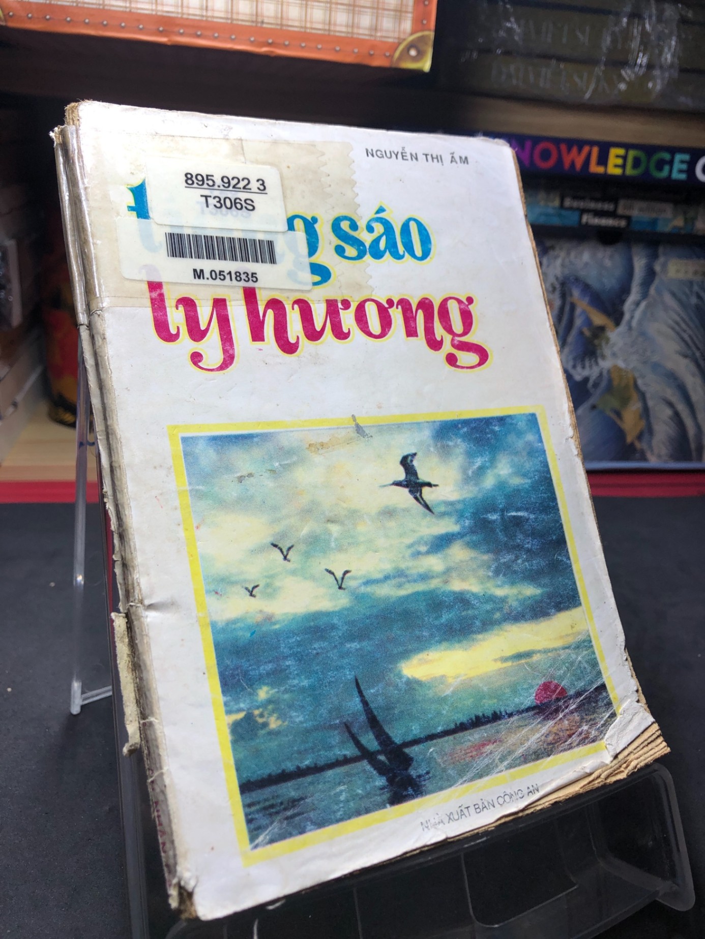 Tiếng sáo ly hương 1992 mới 50% ố vàng nặng rách gáy Nguyễn Thị Ấm HPB0906 SÁCH VĂN HỌC (NSX)