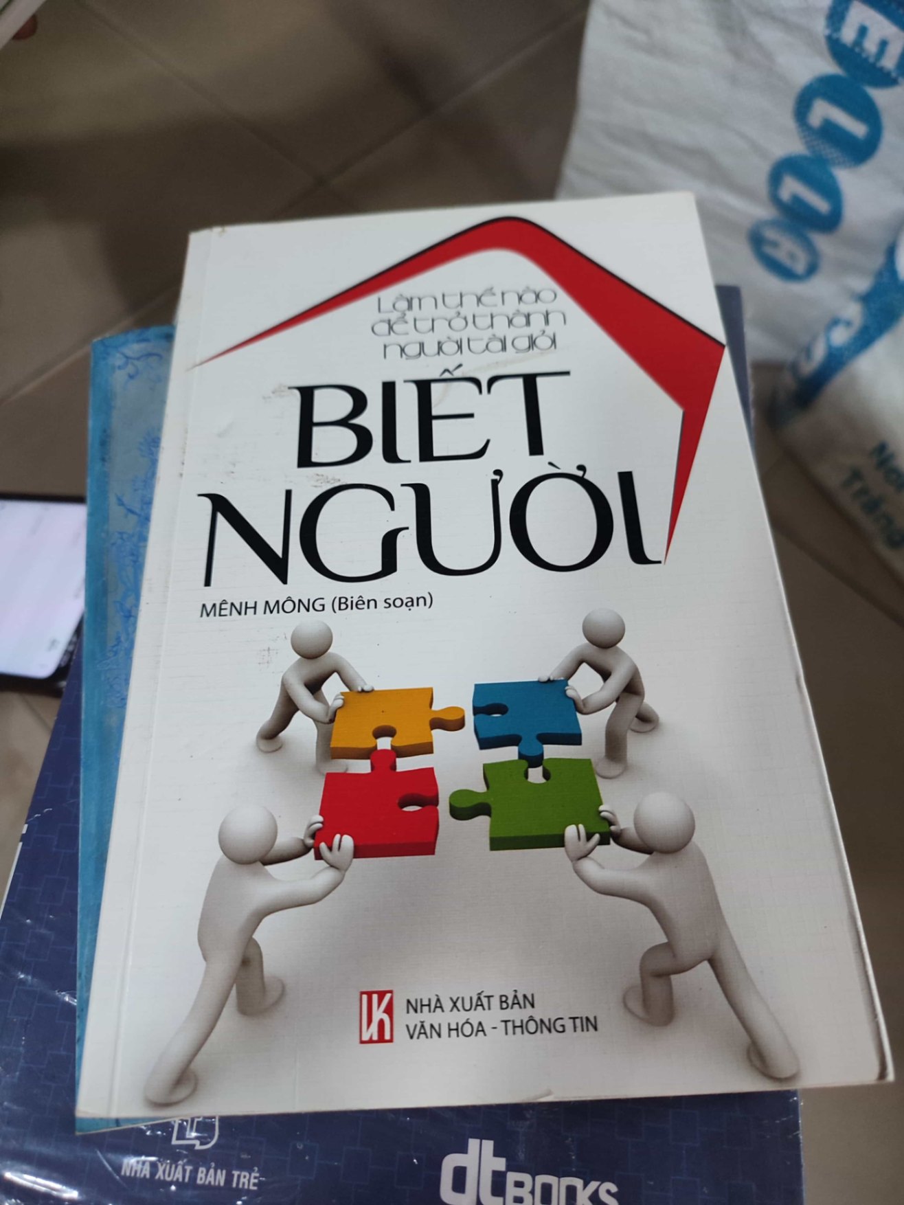 Biết người (NSX)