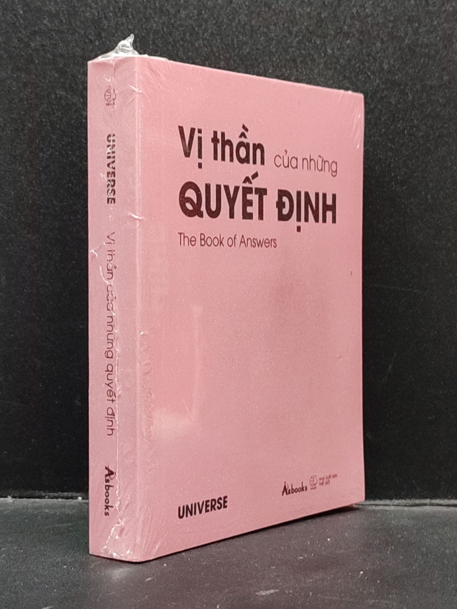 Vị Thần Của Những Quyết Định Universe khổ nhỏ mới 100% HCM1304 văn học