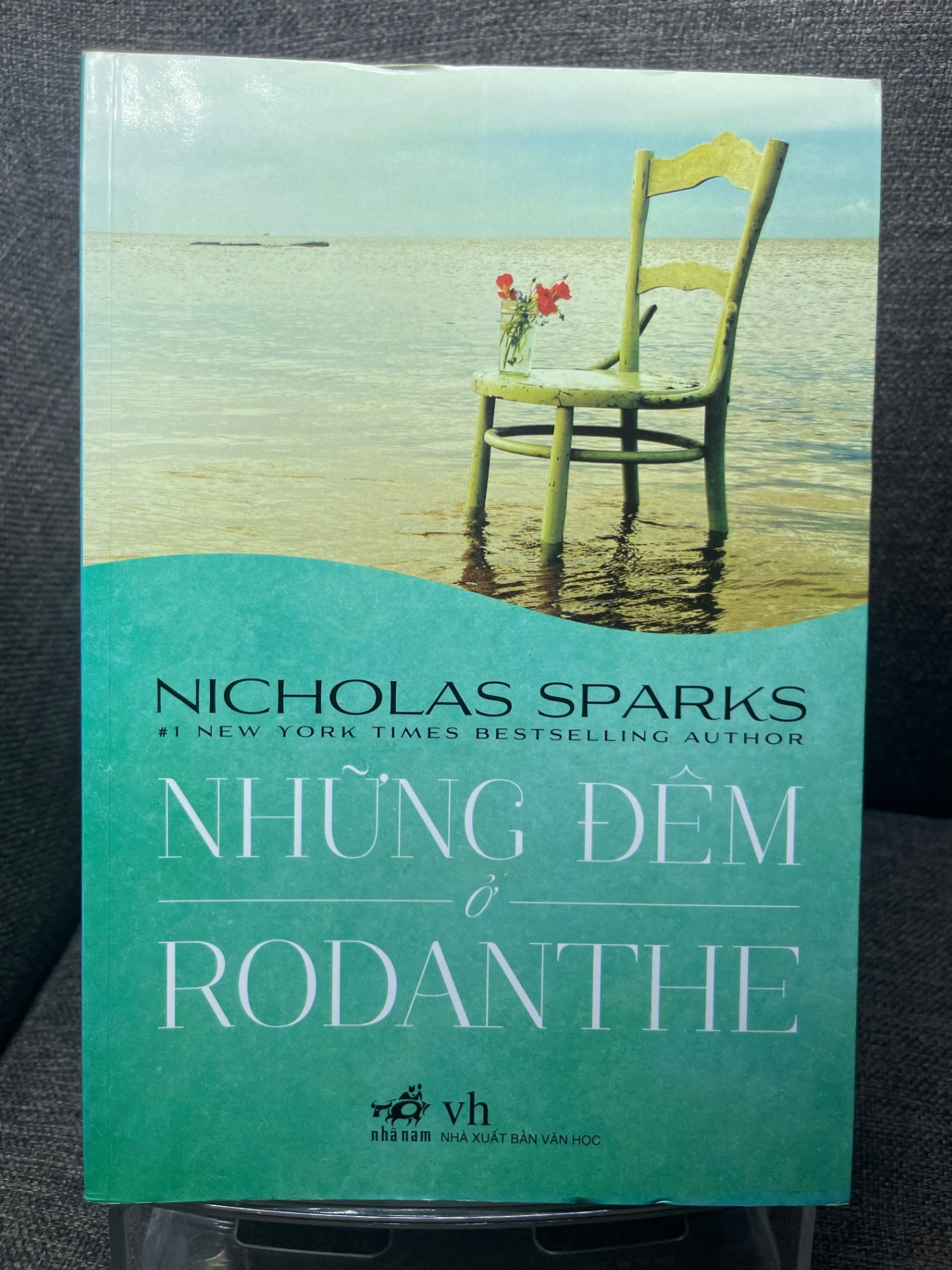 Những đêm ở Rodanthe Nicholas Sparks 2012 mới 85% ố viền nhẹ HPB1305 (NSX)