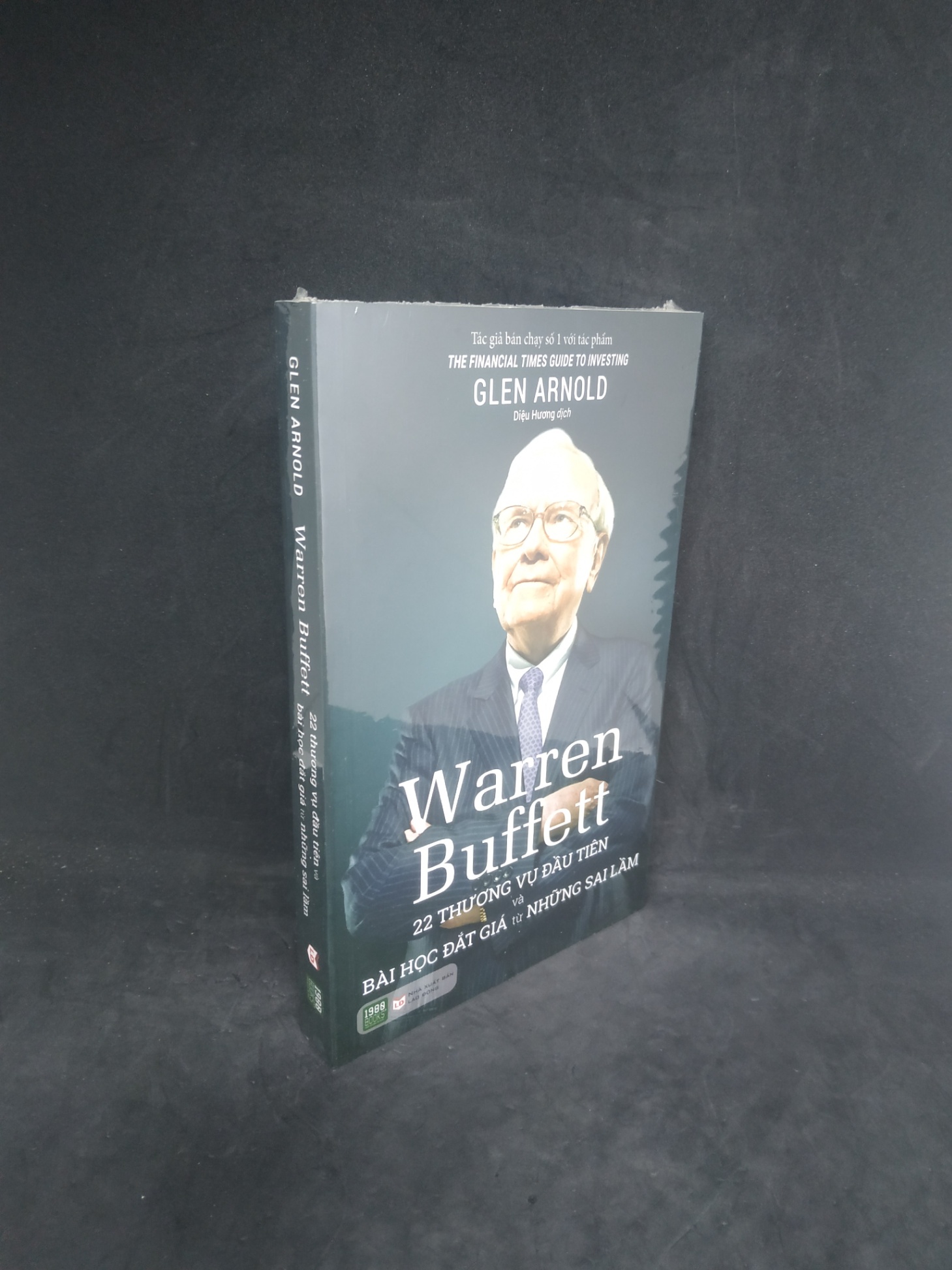 Warren Buffett 22 thương vụ đầu tiên và bài học đắt giá từ những sai lầm 100% HCM0202