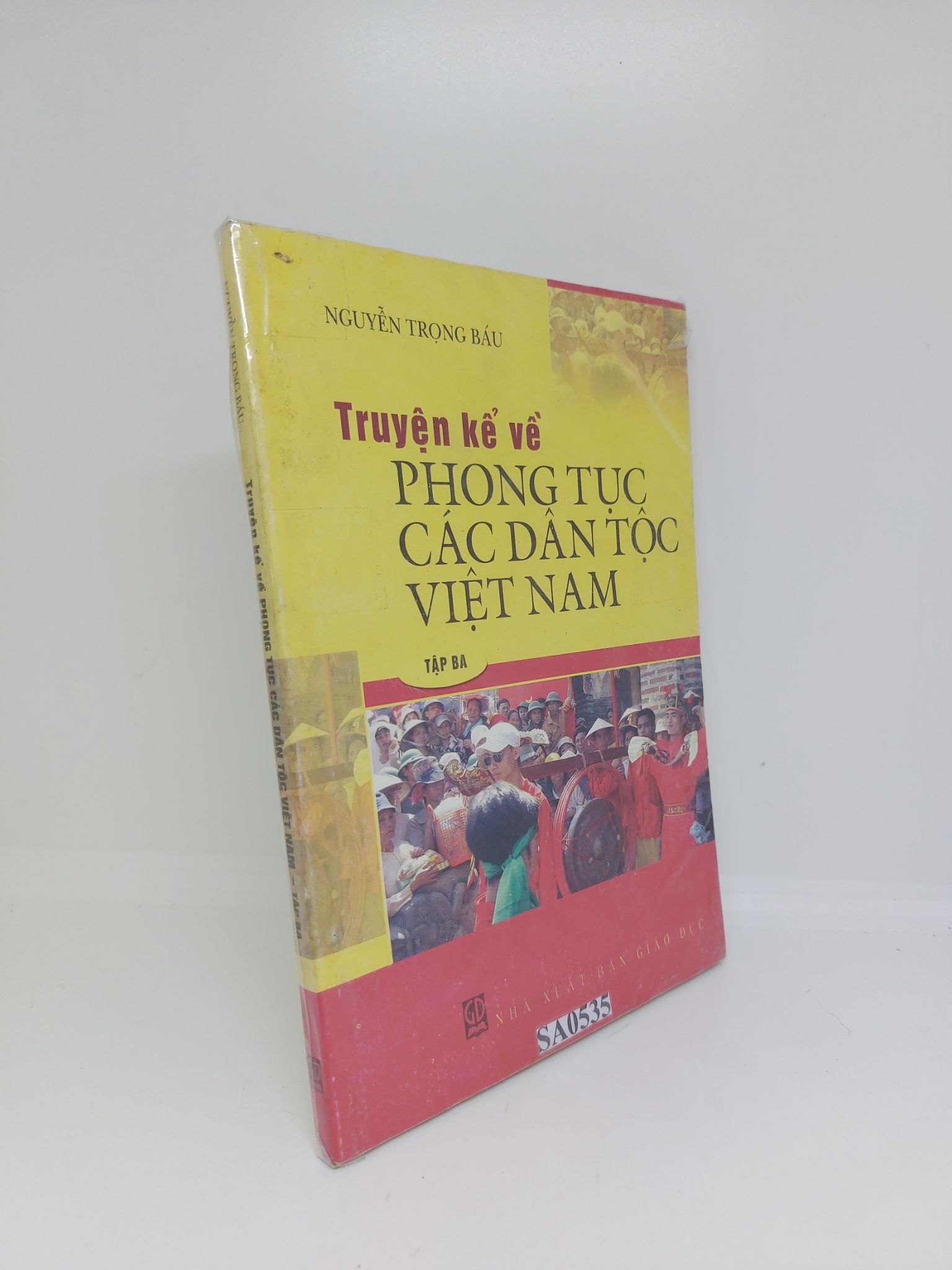 Truyện kể về phong tục các dân tộc Việt Nam, tập 3, mới 80% HCM.ANTQ1409 (NSX)