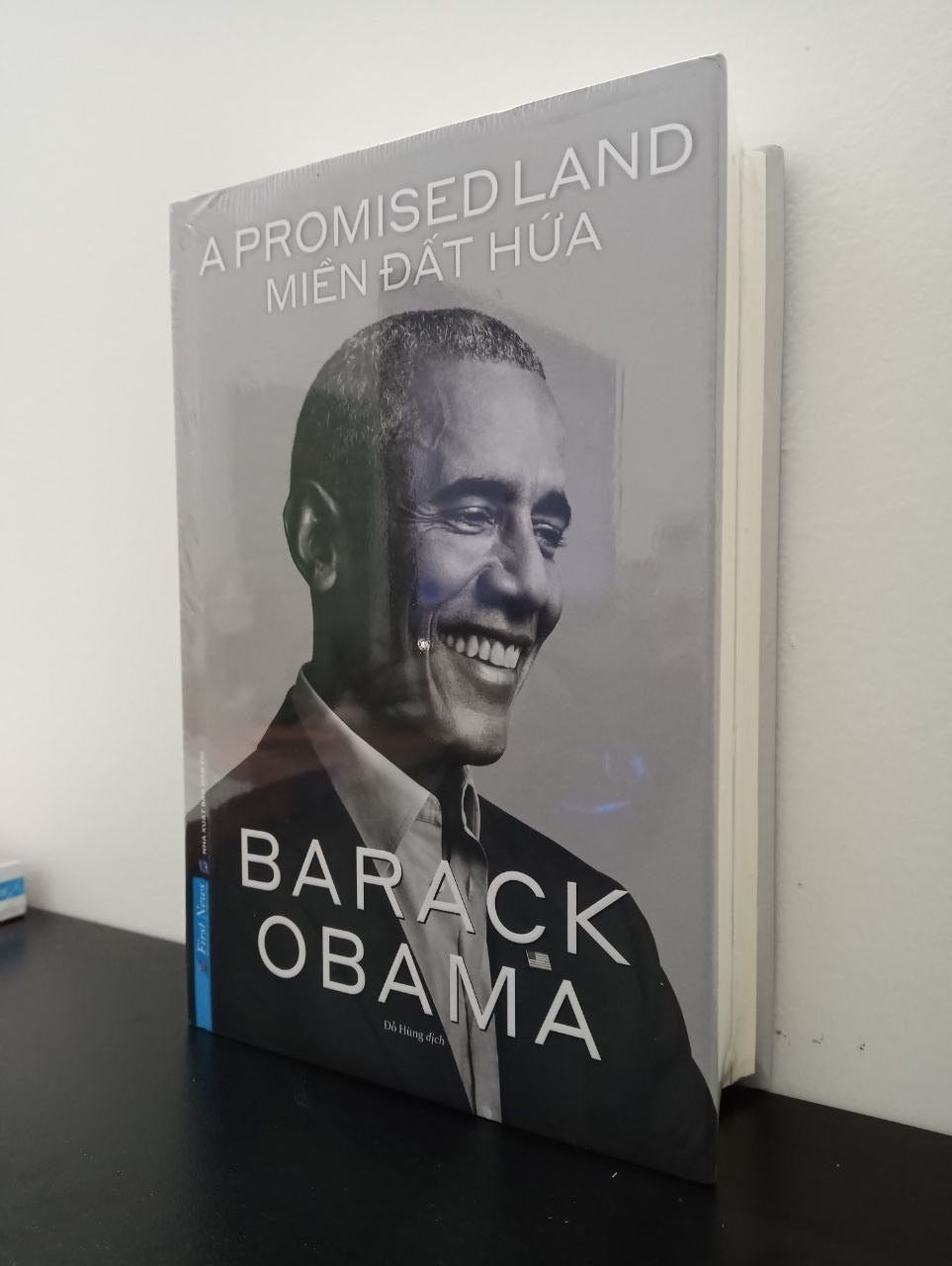 Miền Đất Hứa - A Promised Land (Bìa cứng) Barack Obama New 100% HCM.ASB0908