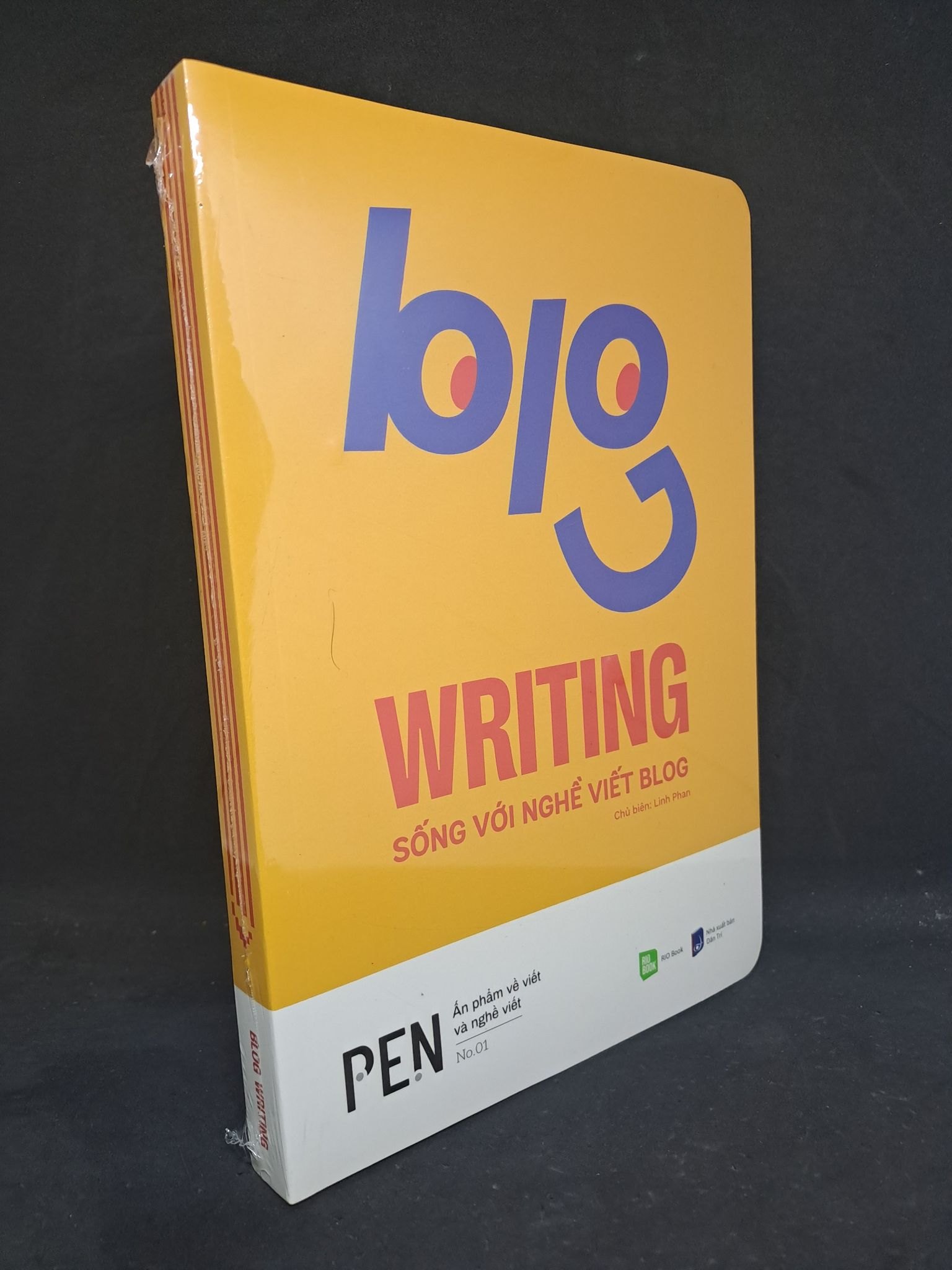 Blog writing sống với nghề viết blog mới 100% HCM3107 (NSX)