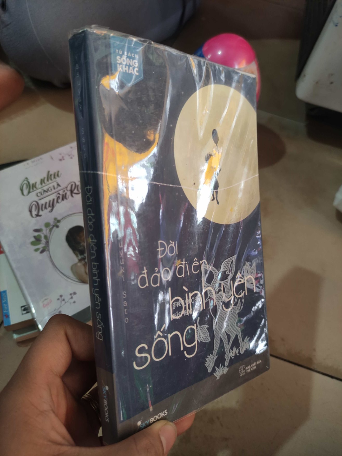 Đời đảo điên bình yên sốngHCM01/03