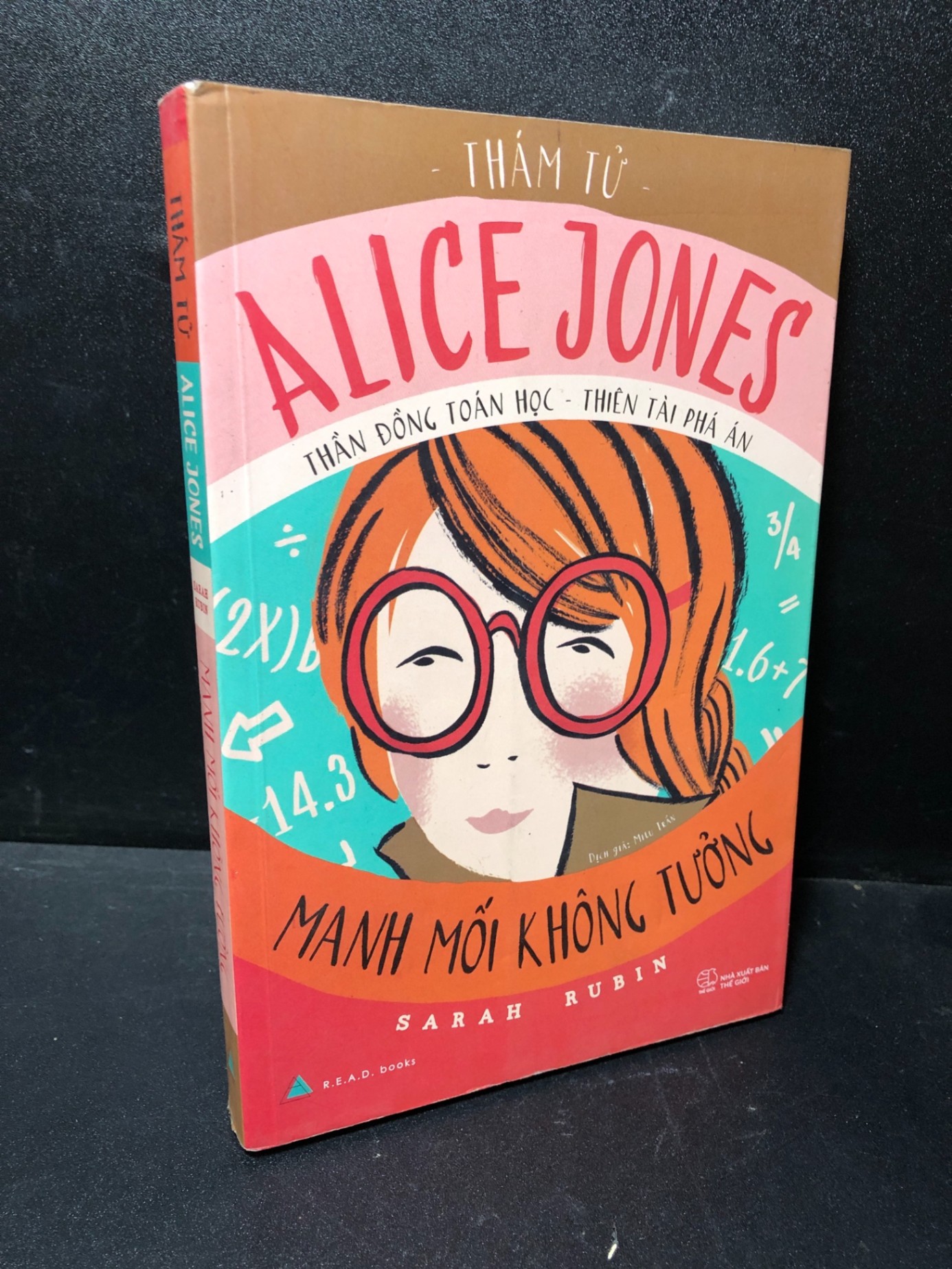 Thám tử Alice Jones manh mối không tưởng năm 2017 mới 80% bẩn HCM1711 (NSX)
