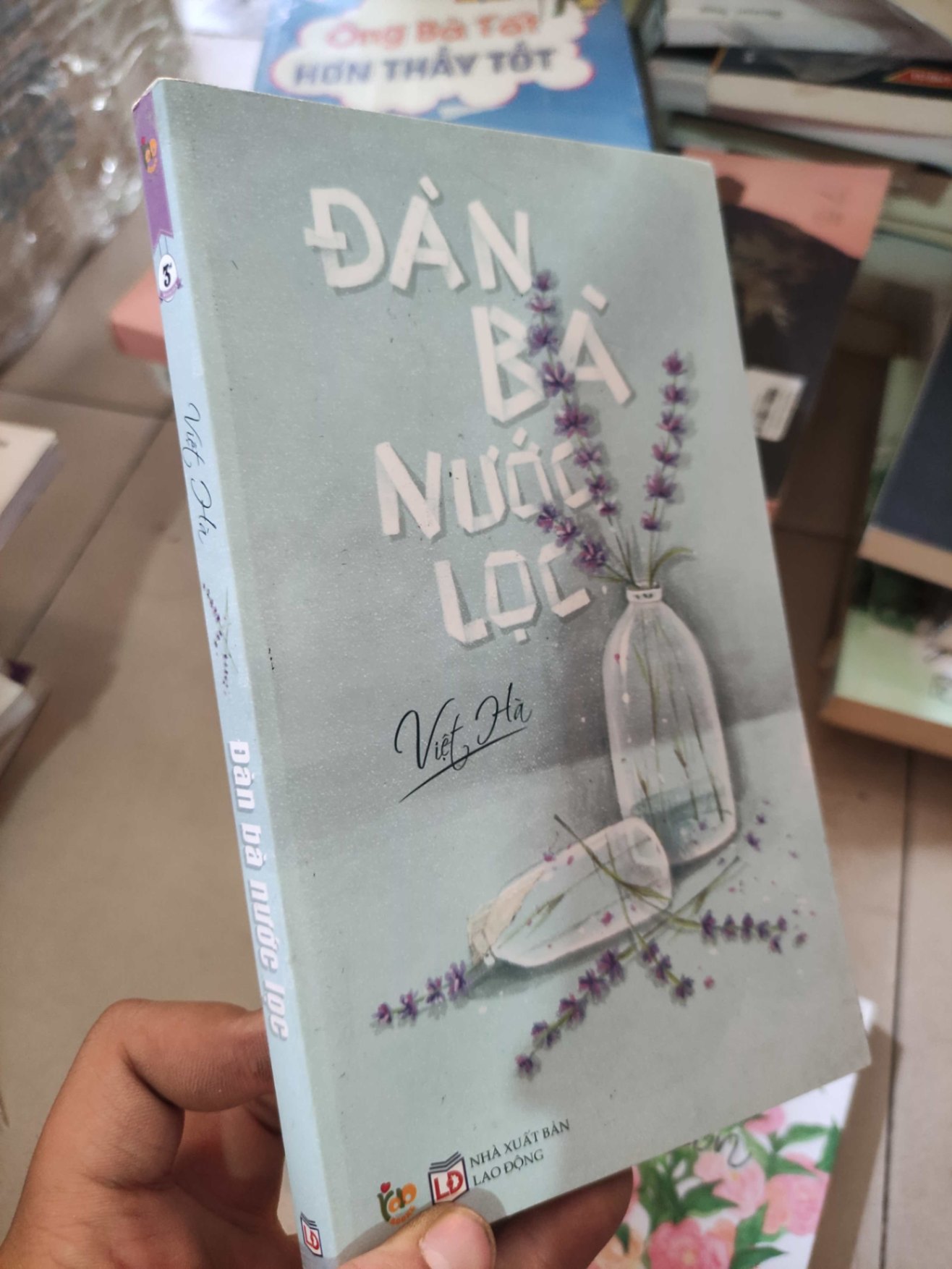 Đàn bà nước lọc Việt HàHCM01/03 (NSX)