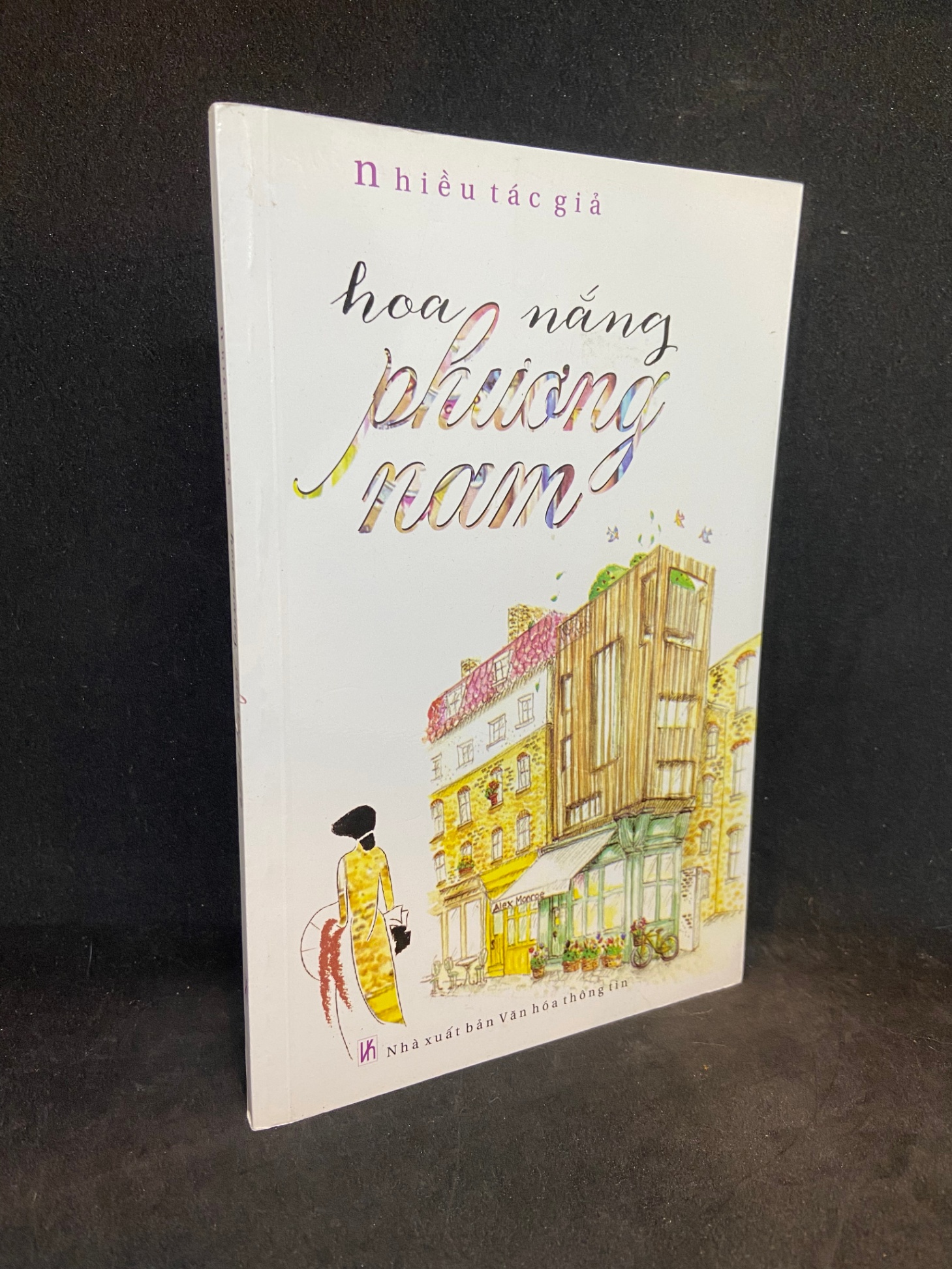 Hoa nắng phương Nam Tạp văn Mới 90% SBM0601