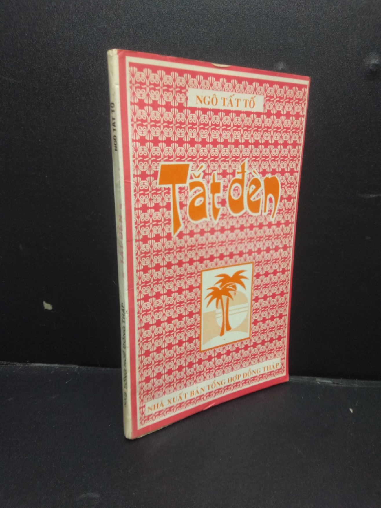 Tắt Đèn Ngô Tất Tố 1997 mới 70% ố nhẹ bìa bụi có vết mực dạ quang HCM0106 văn học (NSX)