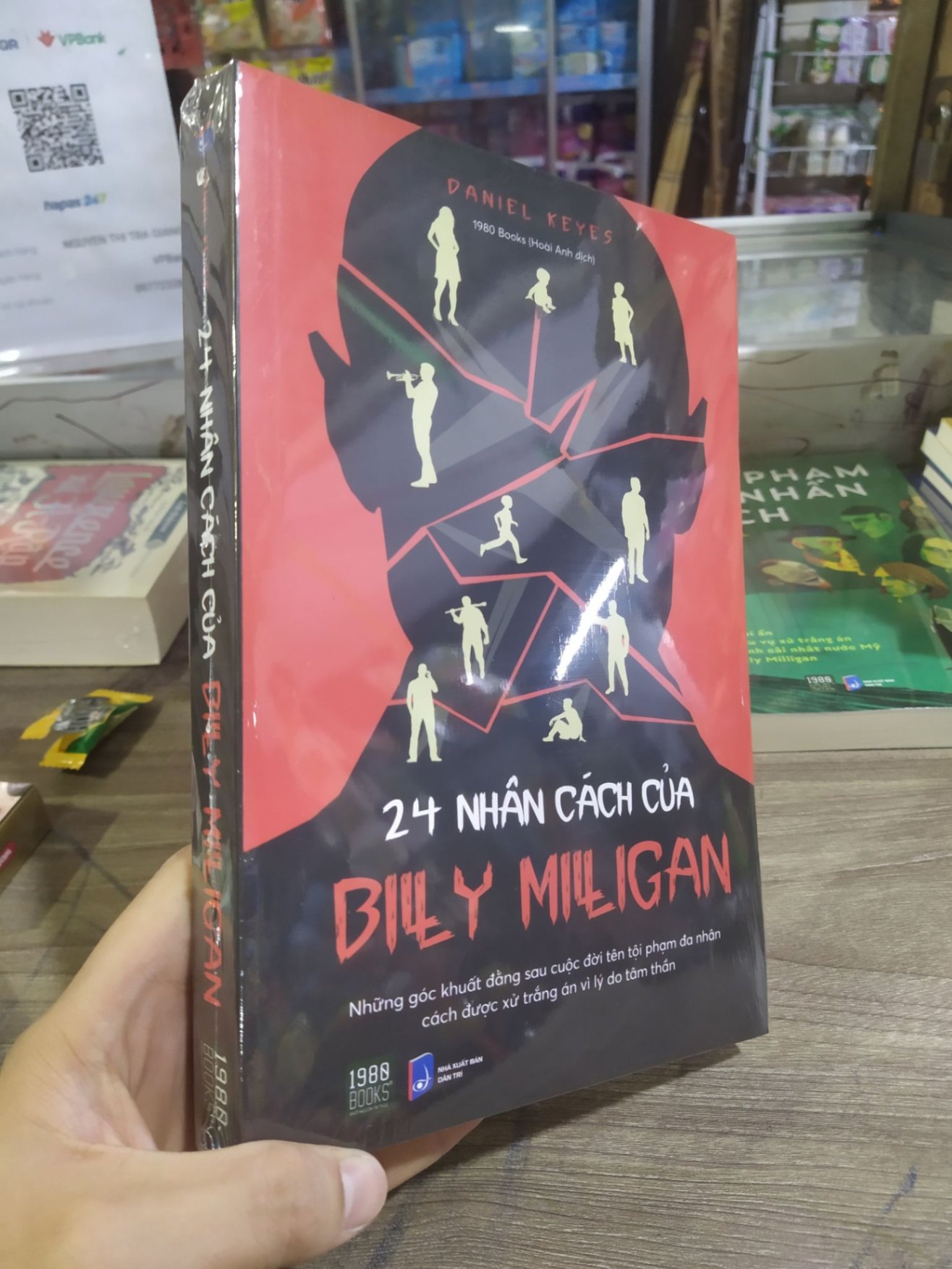 24 nhân cách của billy milligan mới 100% HCM0504