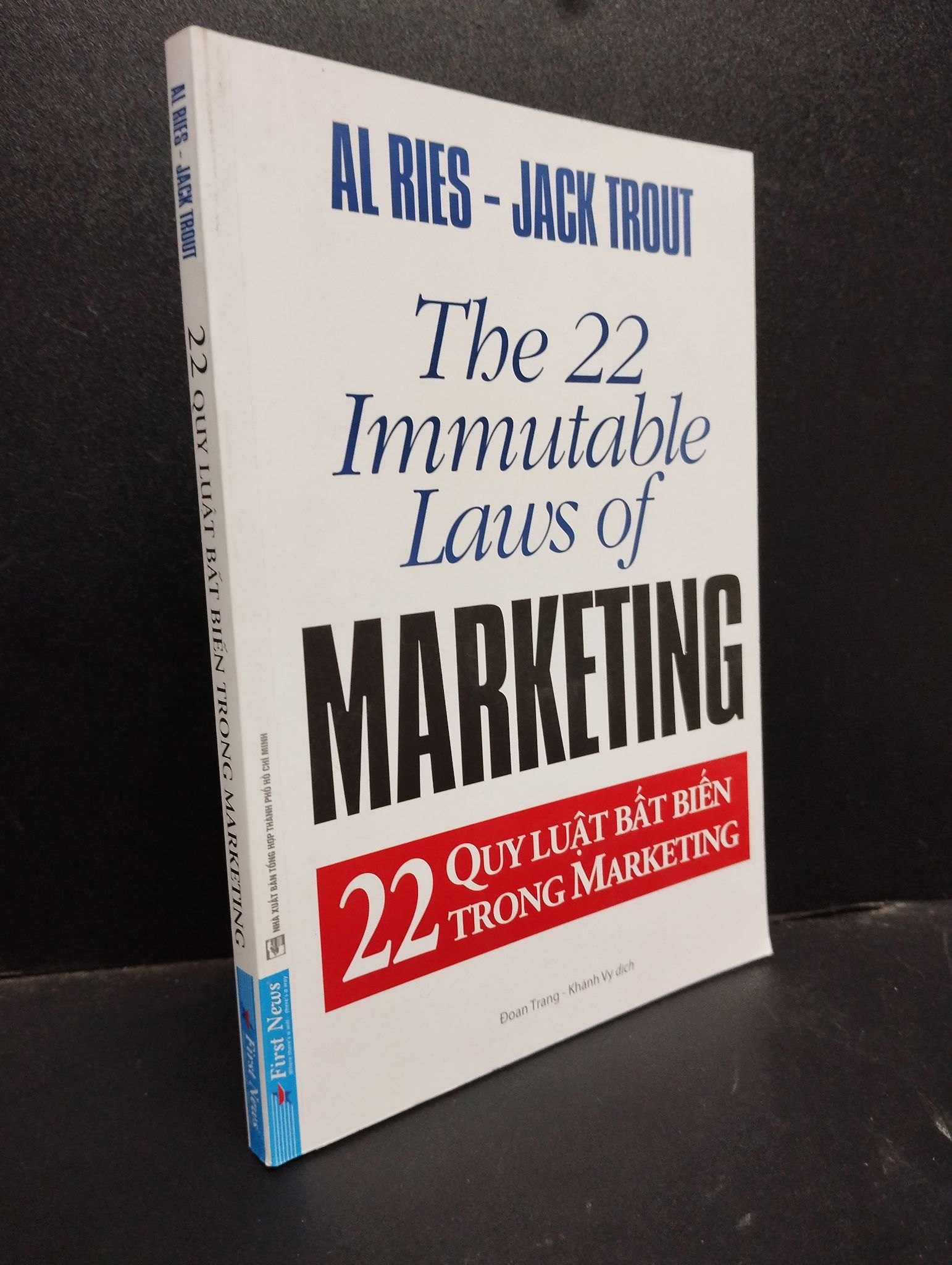22 Quy Luật Bất Biến Trong Marketing Al Ries - Jack Trout mới 70% bẩn nhẹ, ẩm 2021 HCM0805 marketing (NSX)