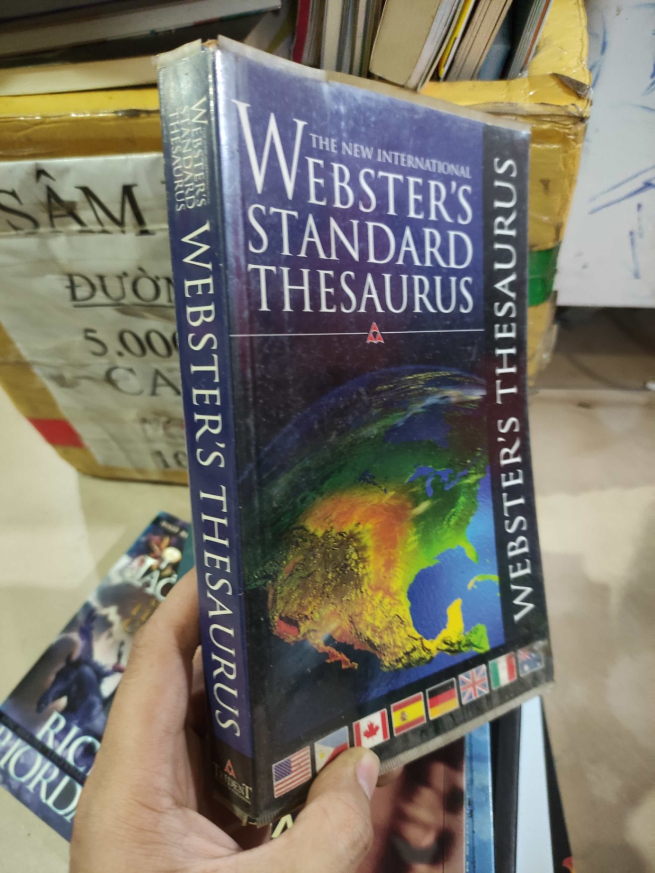 Webster' standard Thesaurus
