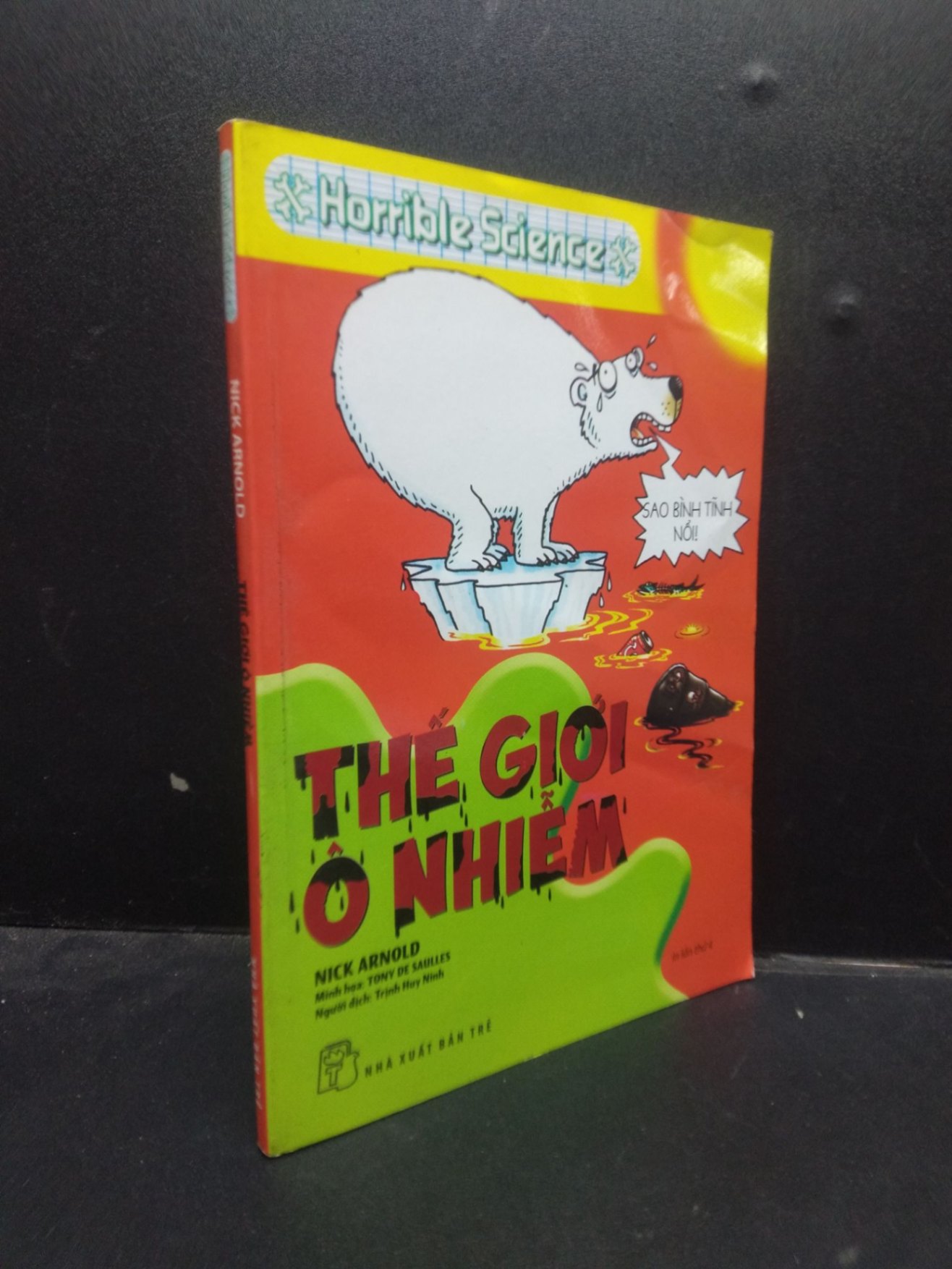 Thế giới ô nhiễm Nick Arnold 2019 mới 80% ố bẩn nhẹ HCM1604 khoa học (NSX)
