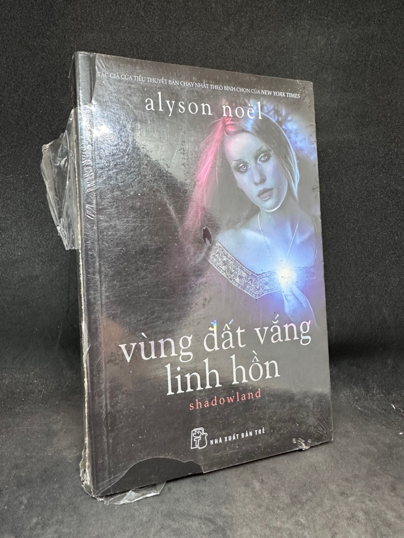 Vùng đất vắng linh hồn Alyson Noel. Mới 90% SBM2707