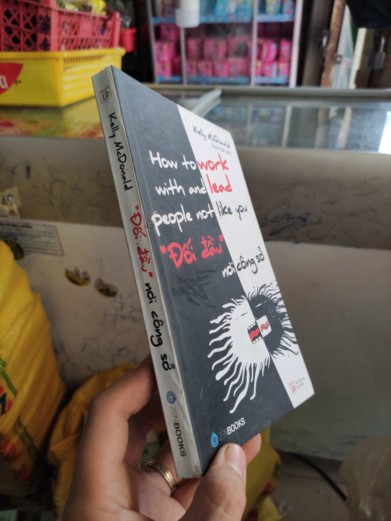 Đối đầu nơi công sởHCM01/03