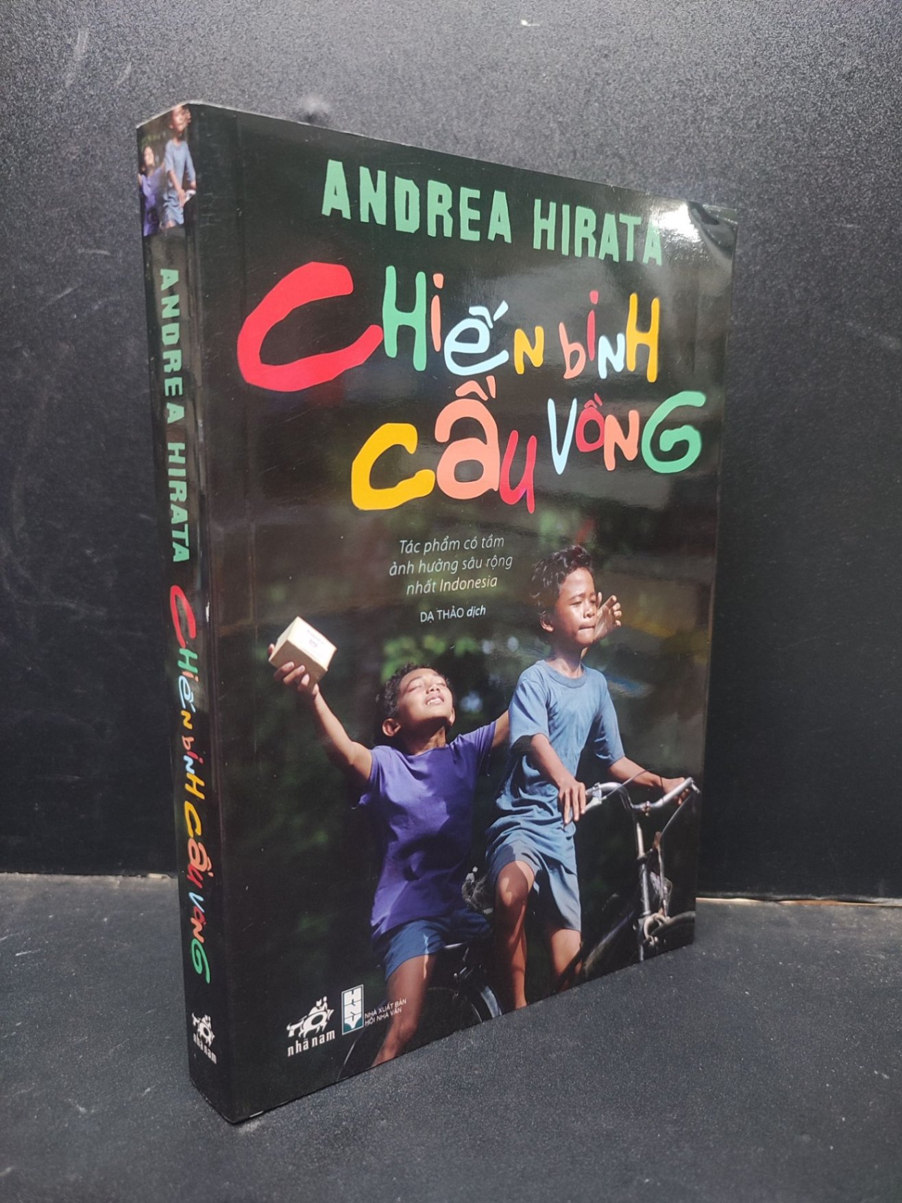 Chiến Binh Cầu Vồng Andrea Hirata mới 90% bẩn nhẹ 2023 HCM2404 văn học (NSX)