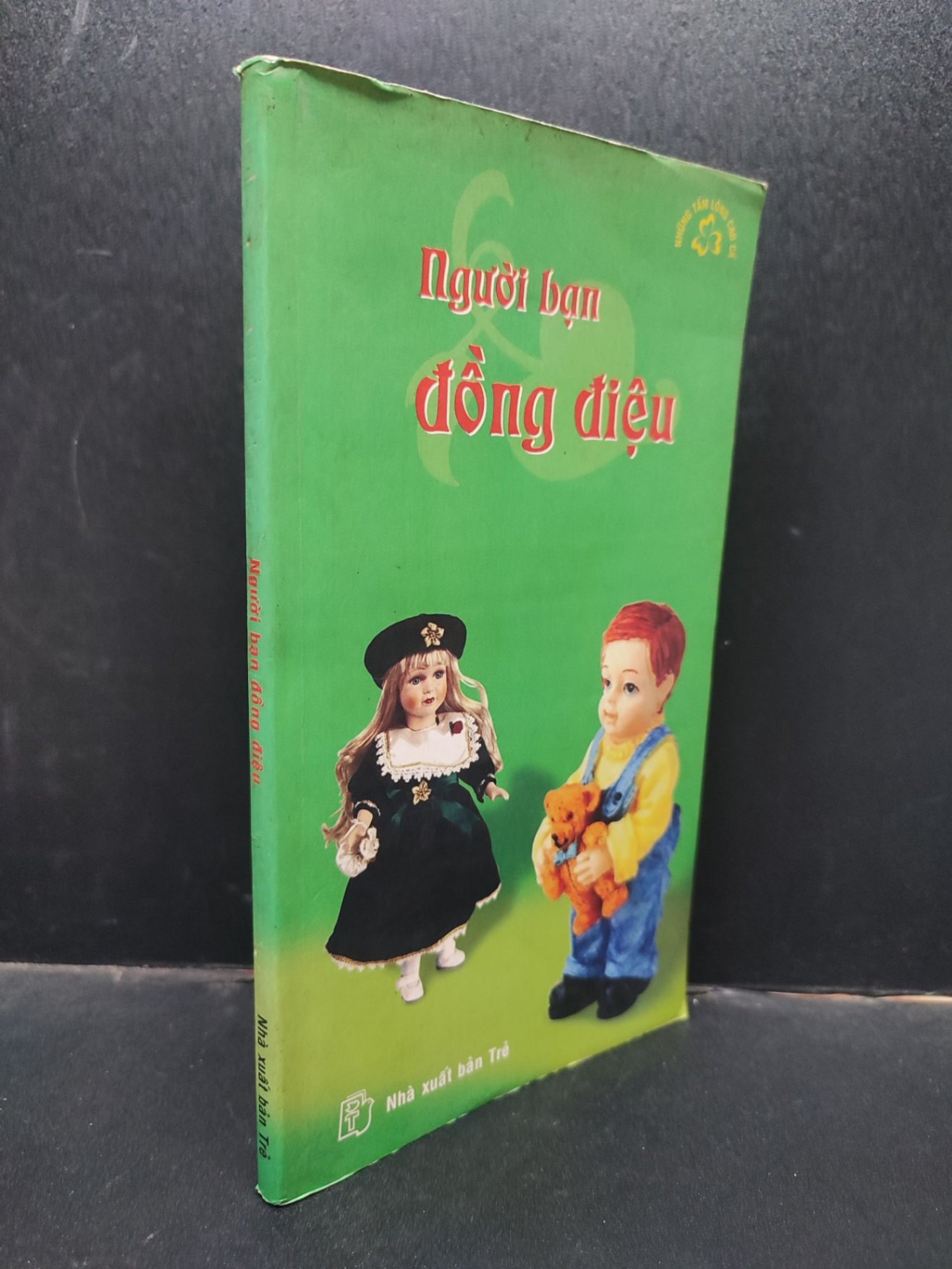 Người Bạn Đồng Điệu nhiều tác giả mới 80% (ố nhẹ, bẩn bìa) 2004 HCM0305 văn học