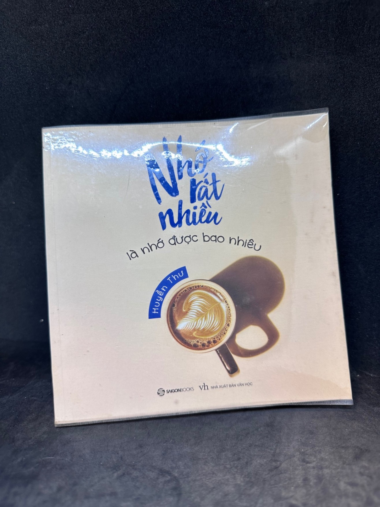 Nhớ rất nhiều là nhớ được bao nhiêu Thơ Huyền Thư New 90% (có ghi chữ) SBM1303