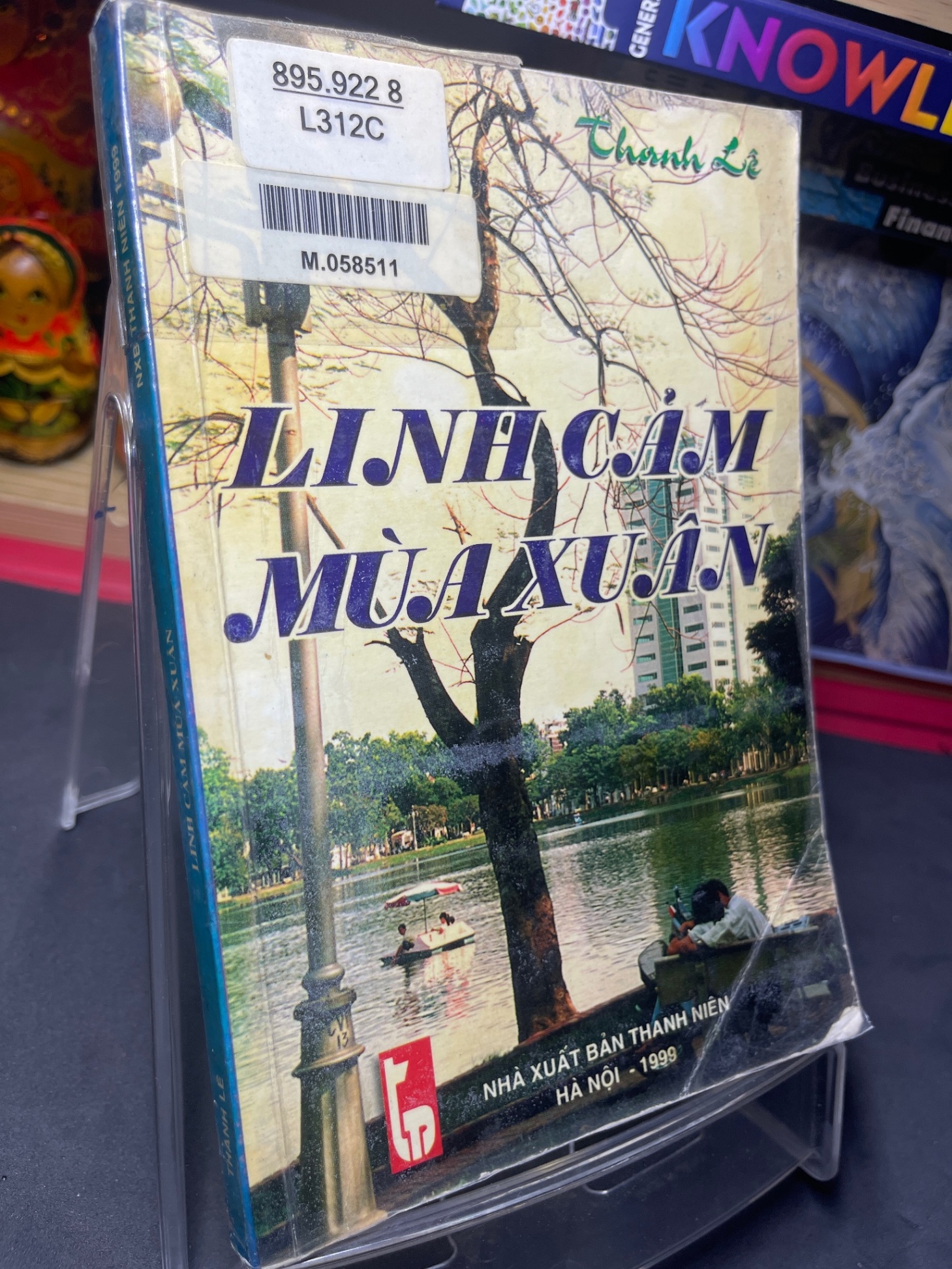 Linh cảm mùa xuân 1999 mới 70% ố bẩn Thanh Lê HPB0906 SÁCH VĂN HỌC (NSX)